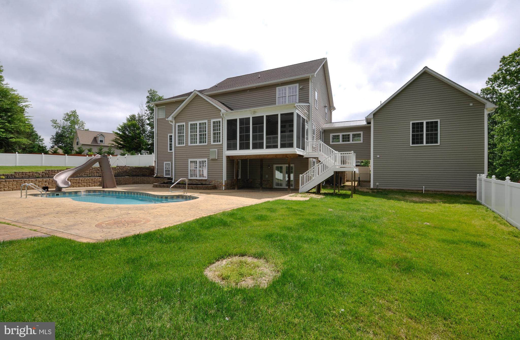 THE TRAILS - Residential