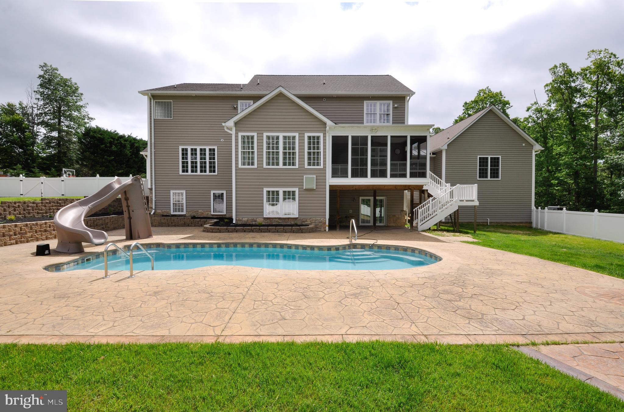 THE TRAILS - Residential