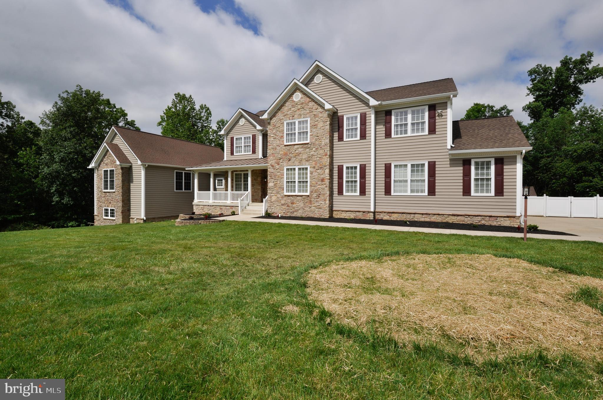 THE TRAILS - Residential