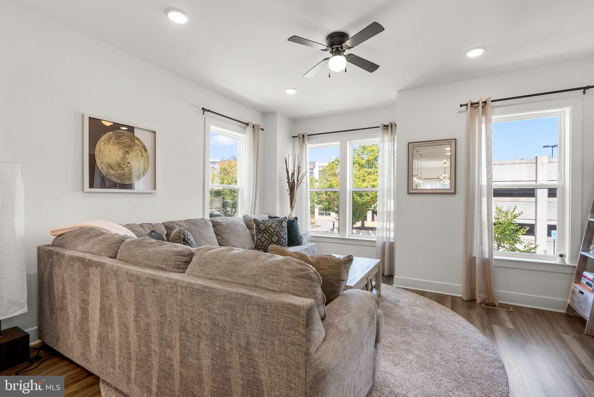 863 KING FARM BOULEVARD