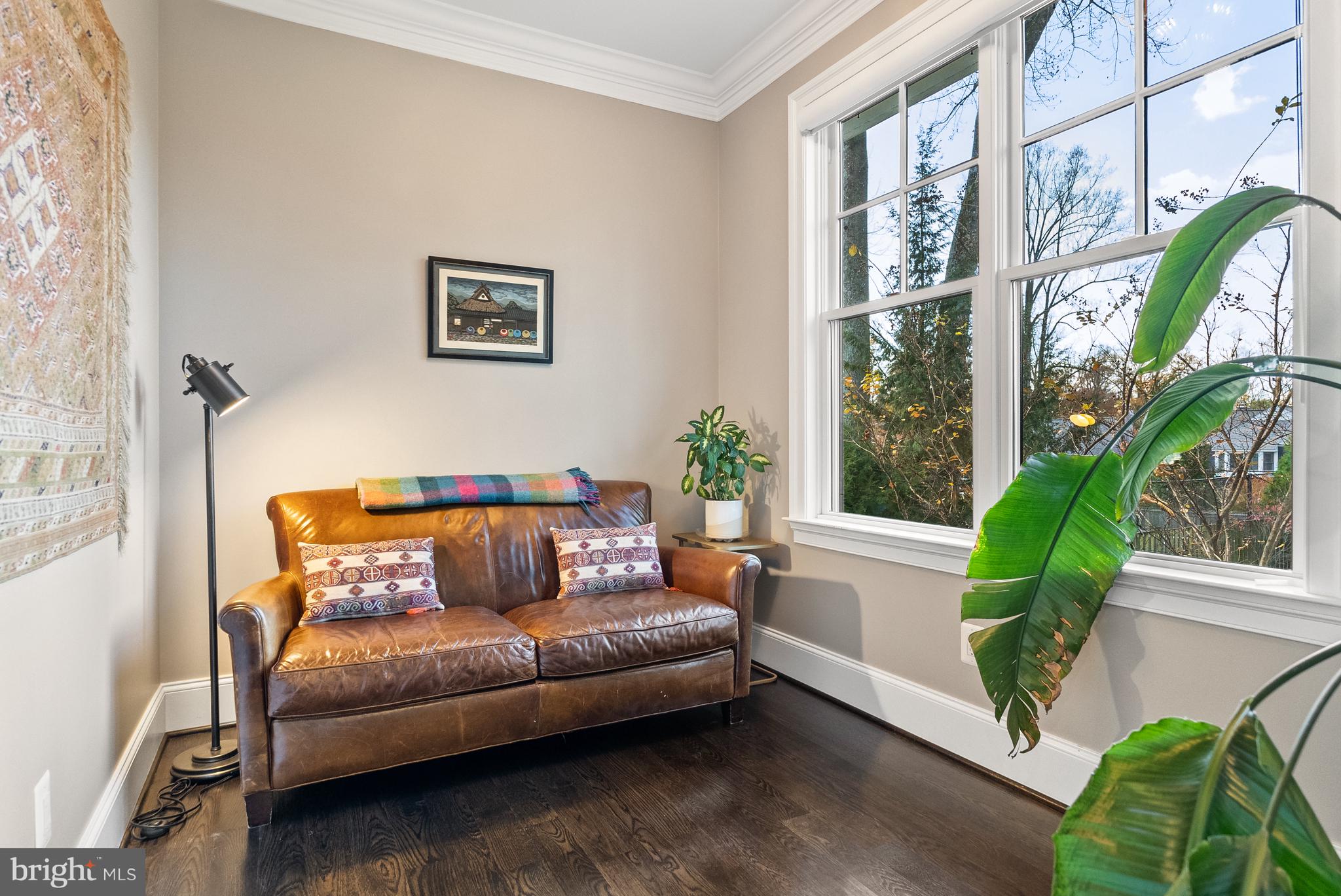 ENGLISH VILLAGE - Residential