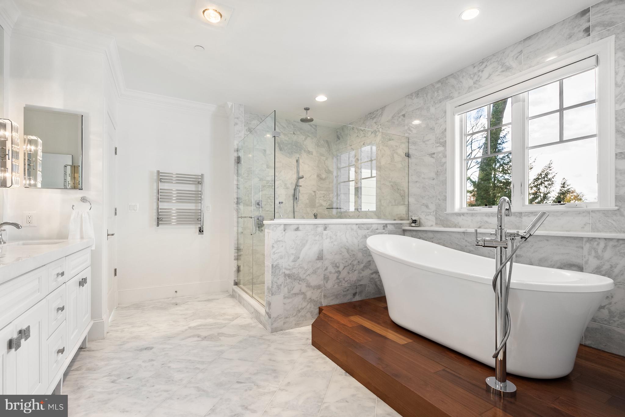 ENGLISH VILLAGE - Residential