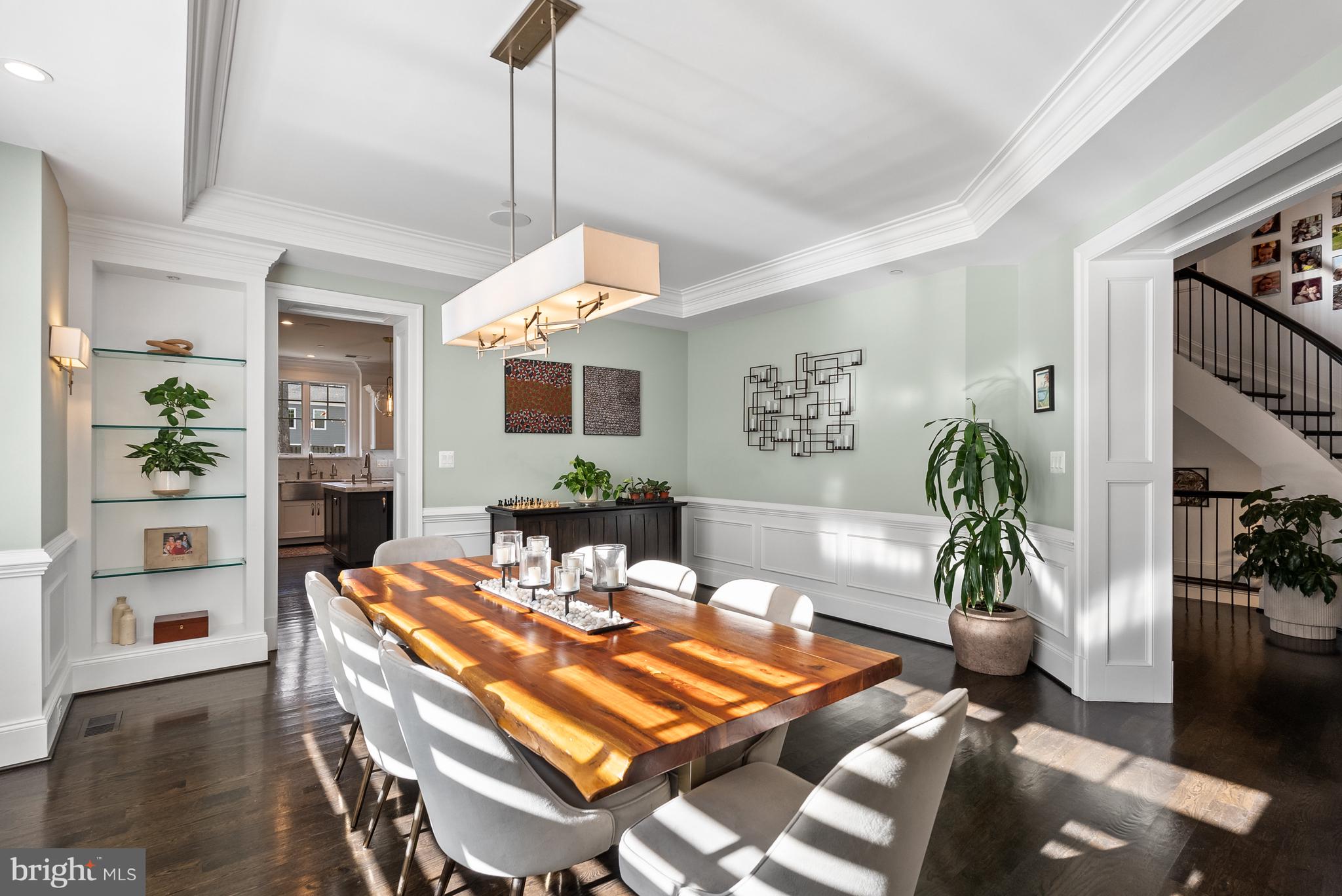 ENGLISH VILLAGE - Residential