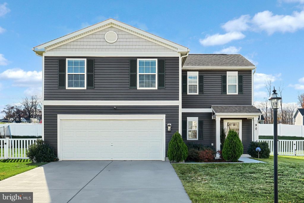 Photo of 90 Knobby Hook Dr, HANOVER, PA 17331 (MLS # PAYK2091326)