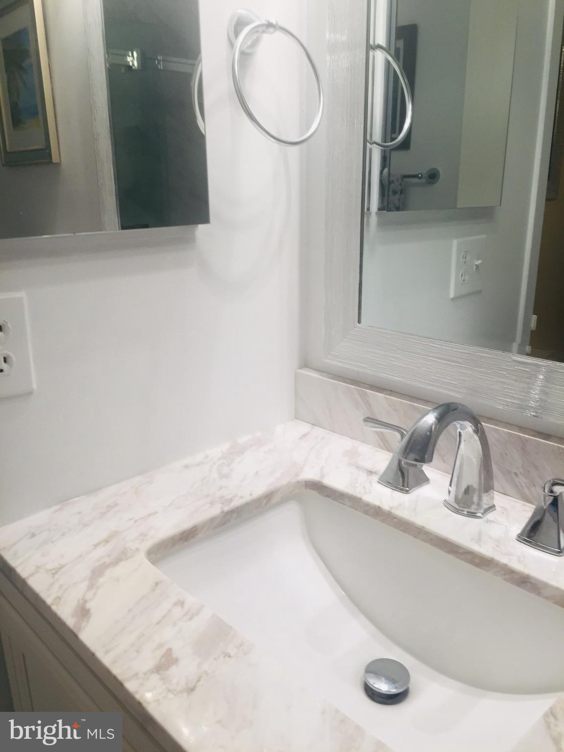 WOODLAKE TOWERS - Residential