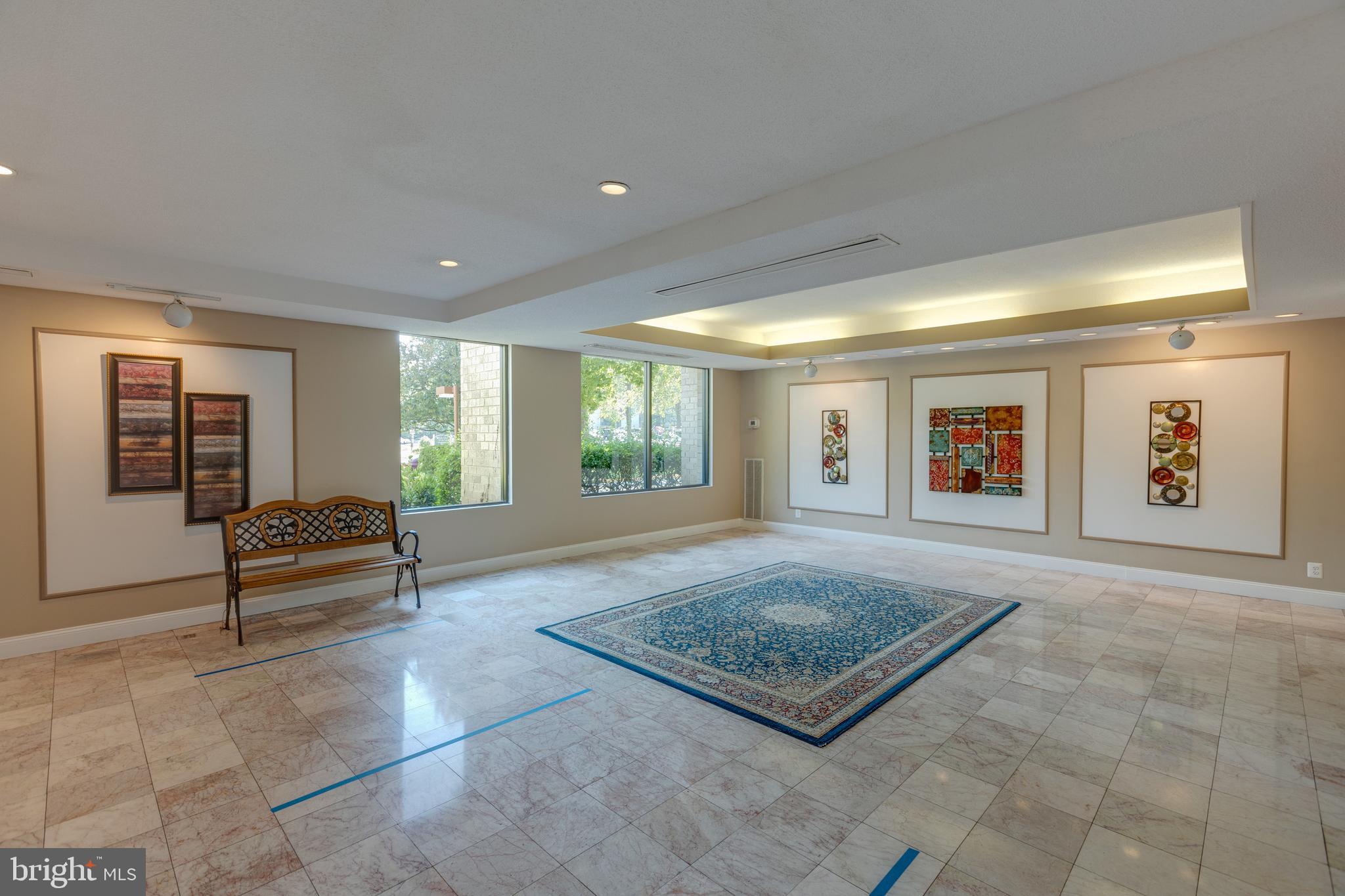 WOODLAKE TOWERS - Residential