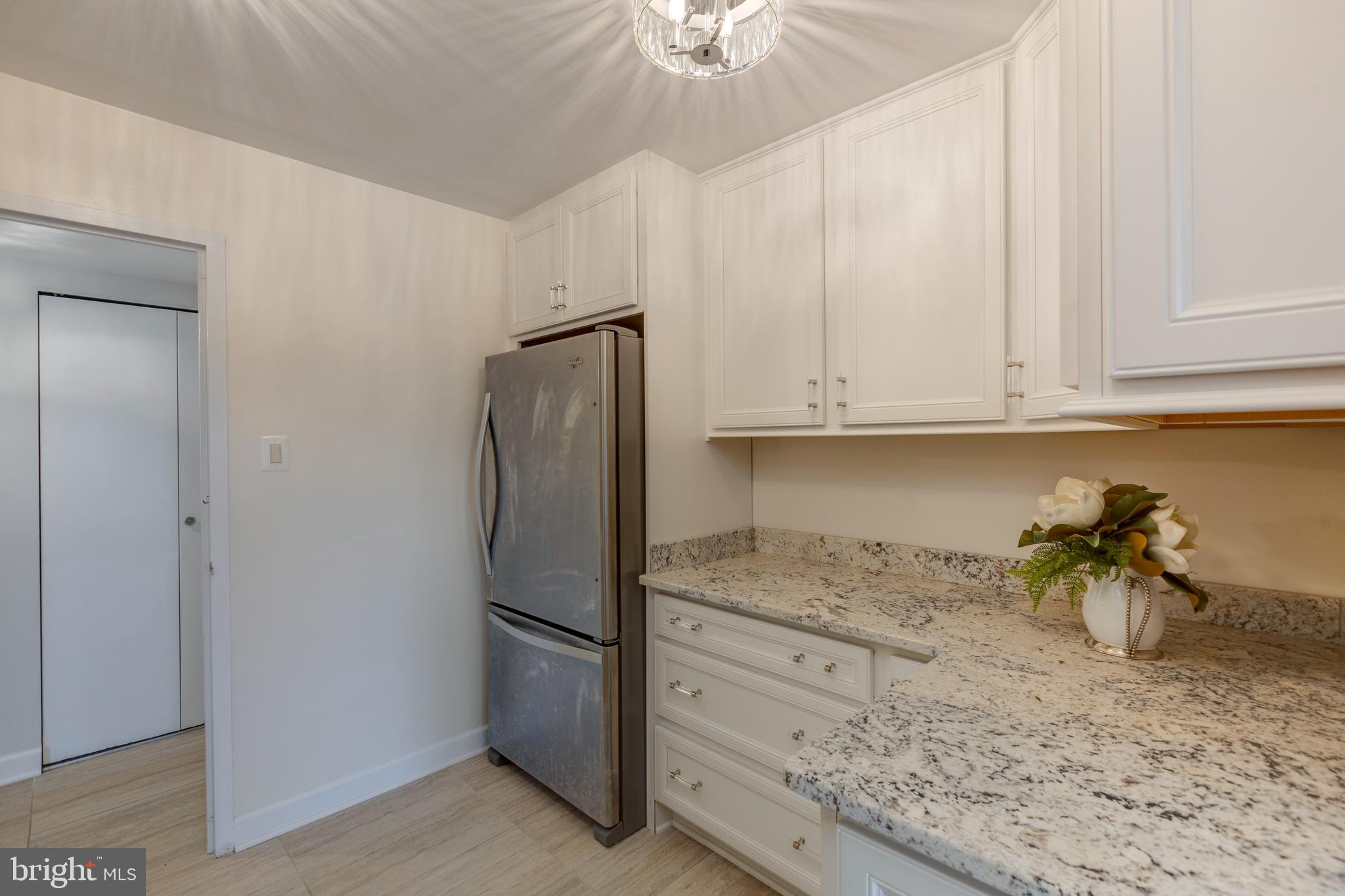 WOODLAKE TOWERS - Residential