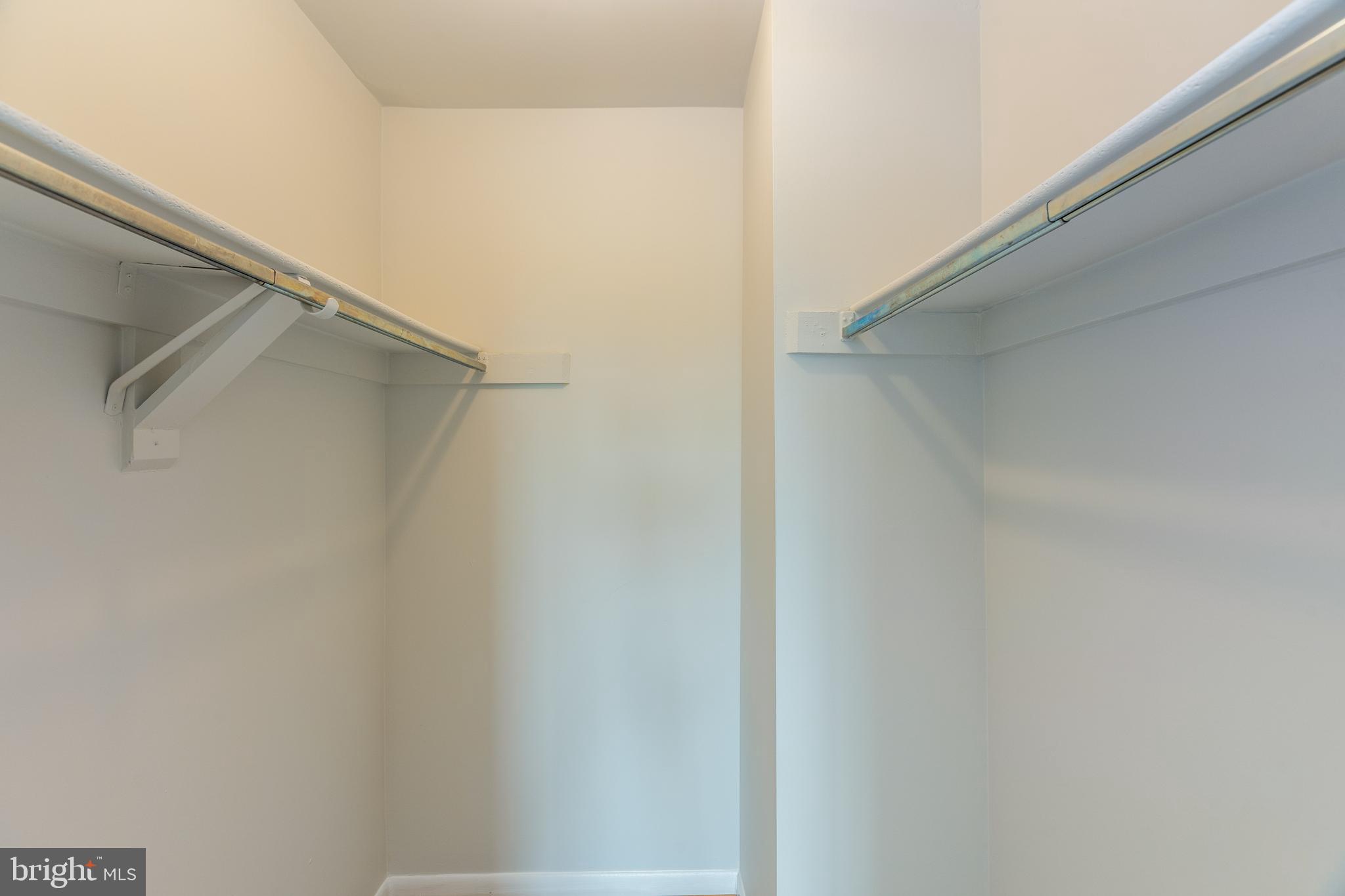 WOODLAKE TOWERS - Residential