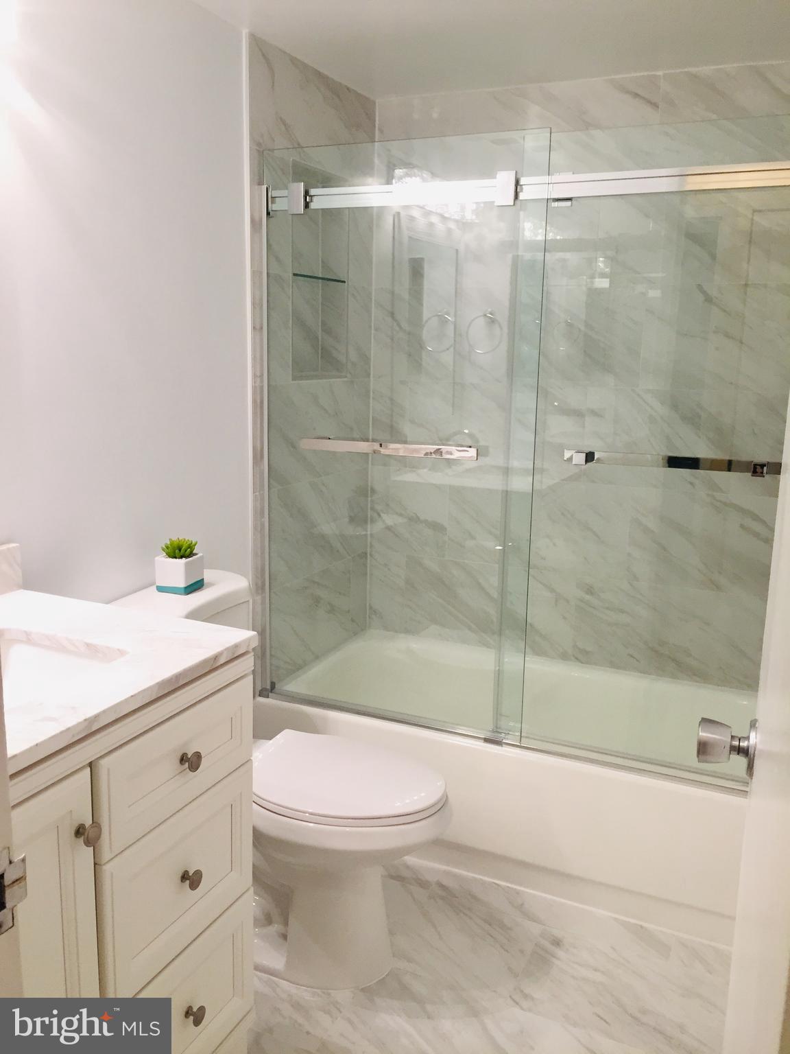 WOODLAKE TOWERS - Residential