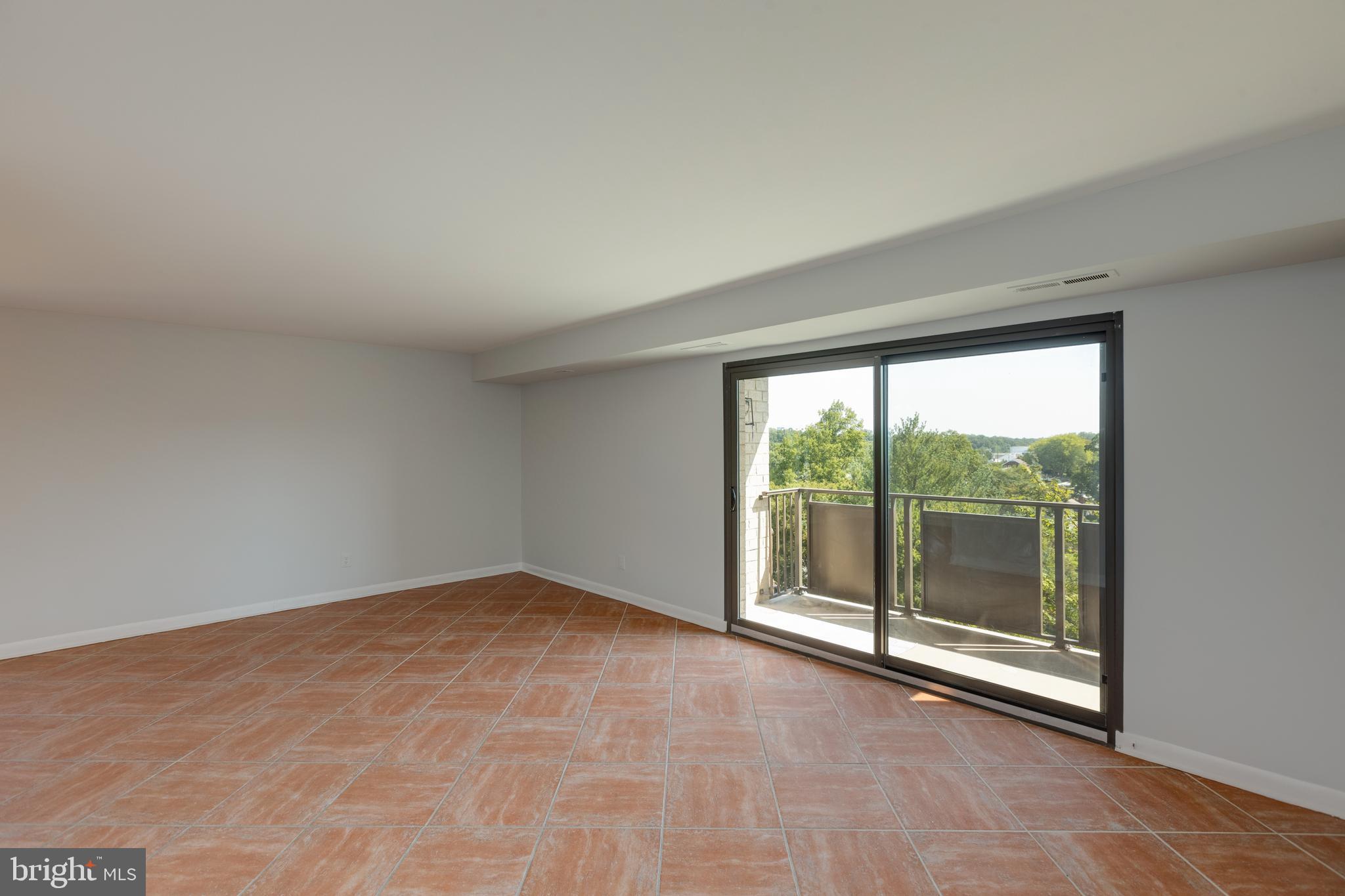 WOODLAKE TOWERS - Residential