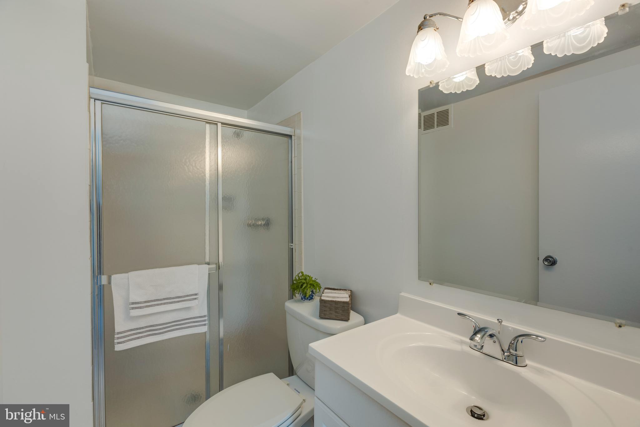 WOODLAKE TOWERS - Residential