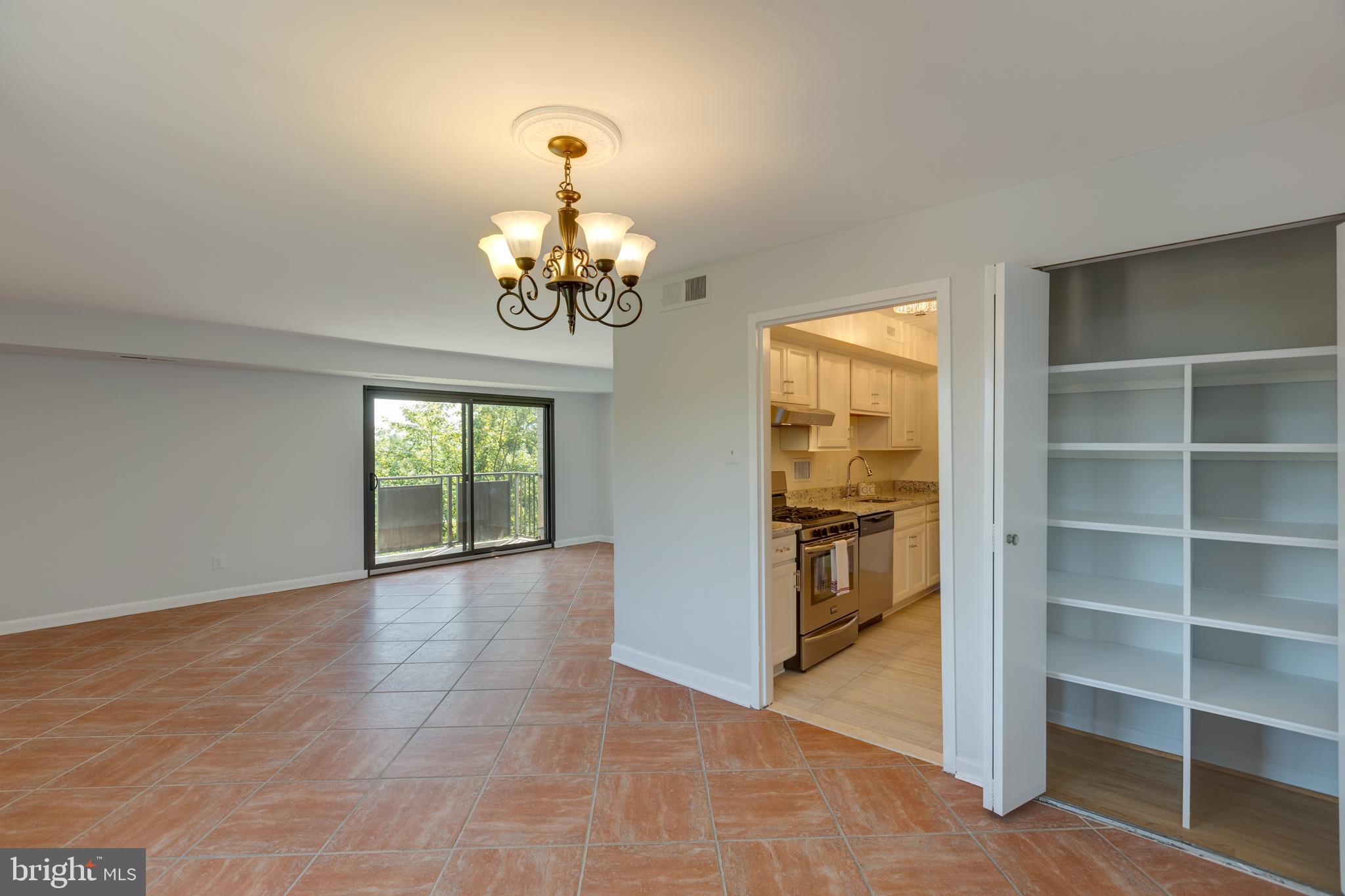 WOODLAKE TOWERS - Residential