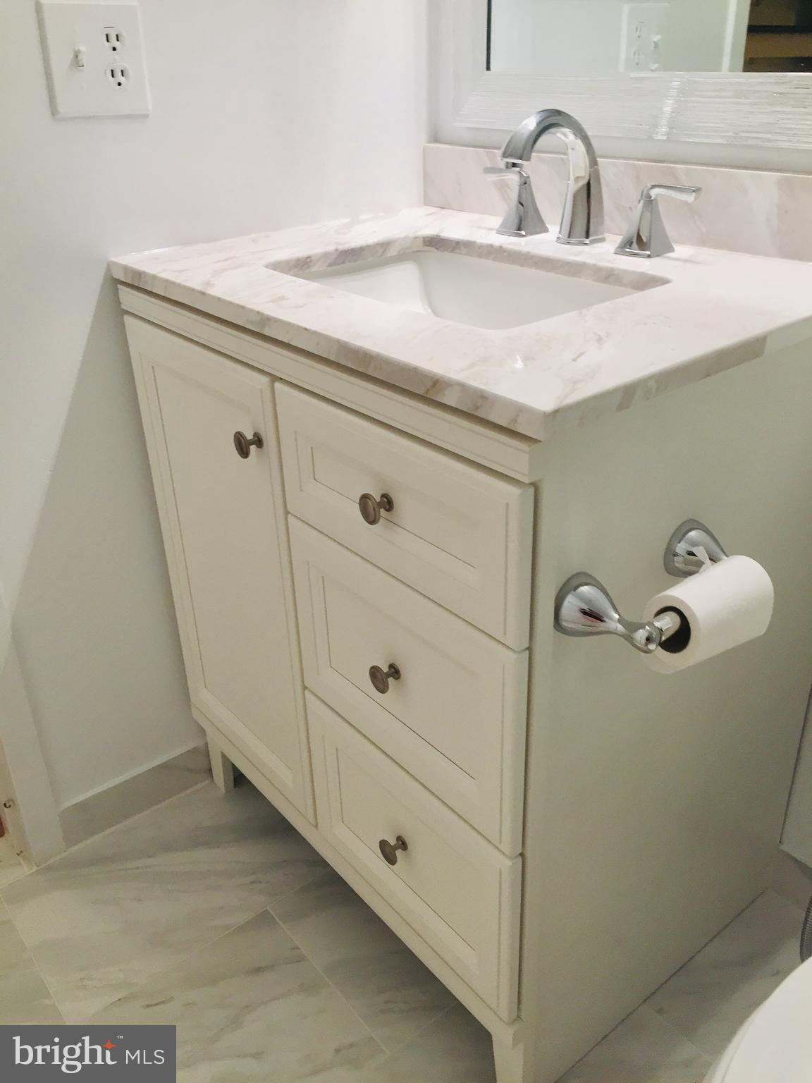 WOODLAKE TOWERS - Residential