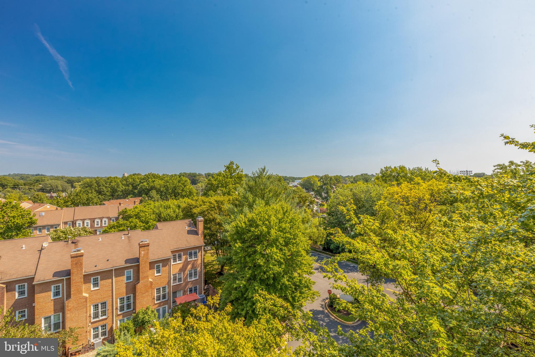 WOODLAKE TOWERS - Residential