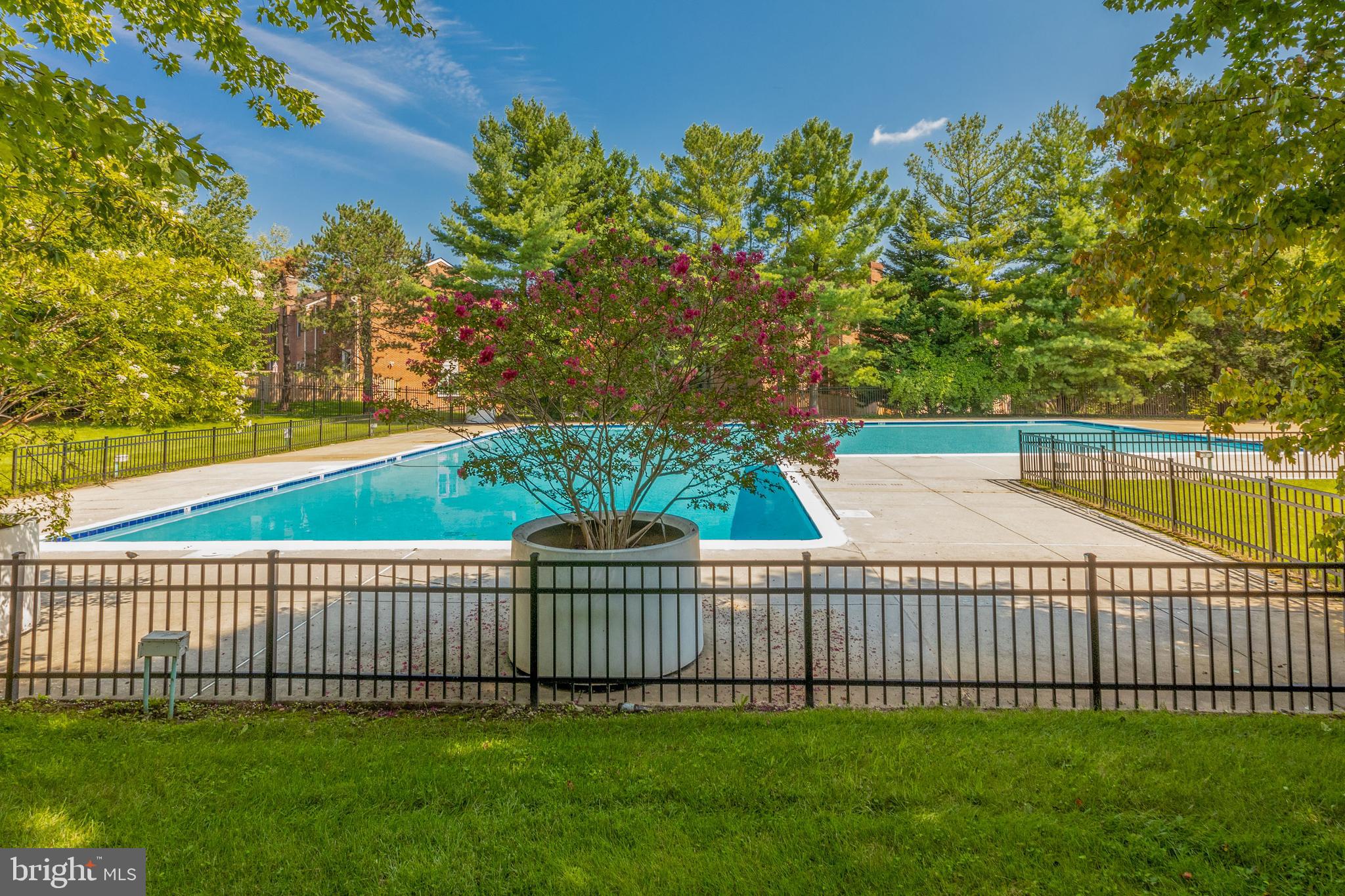 WOODLAKE TOWERS - Residential