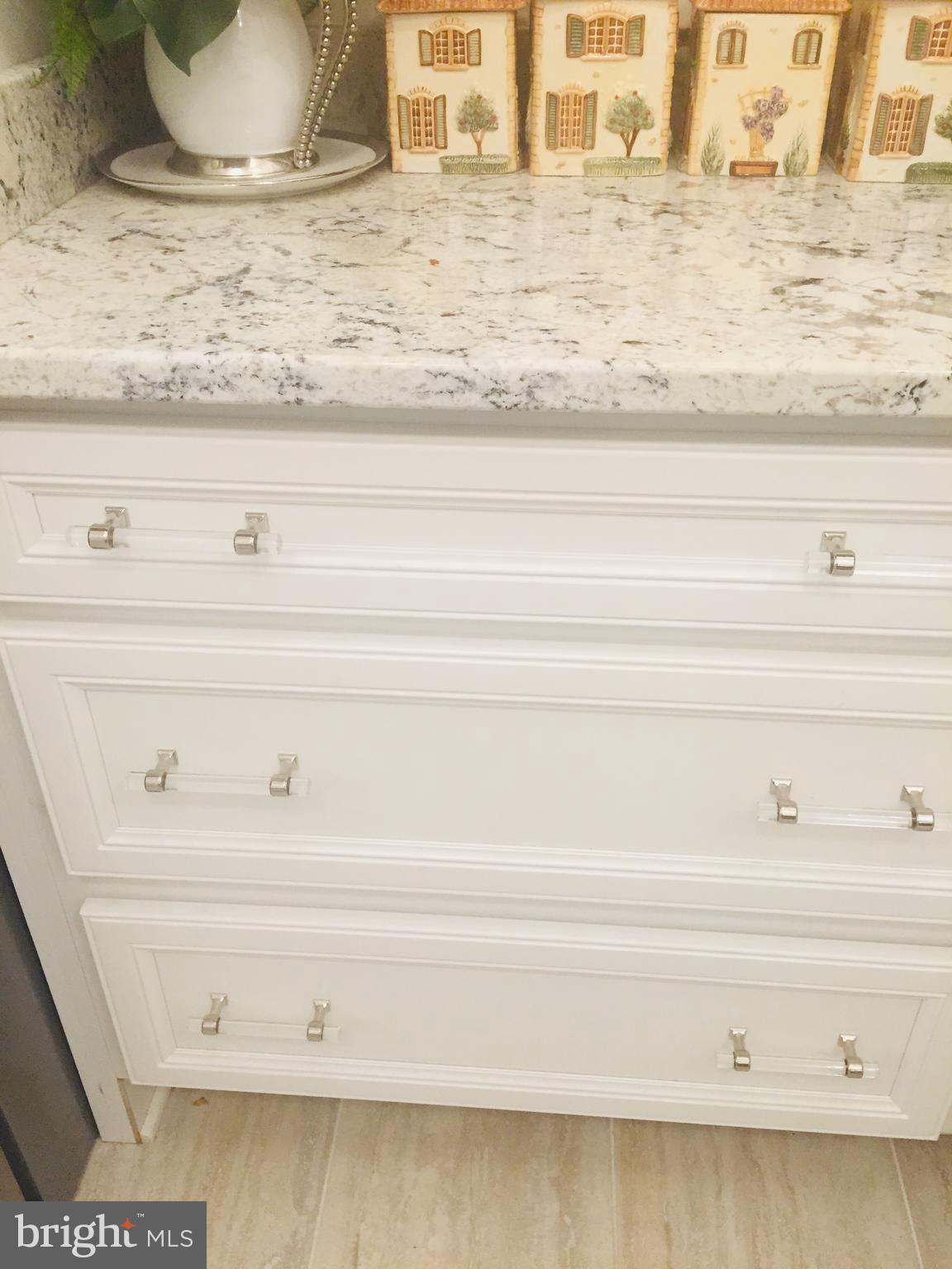 WOODLAKE TOWERS - Residential