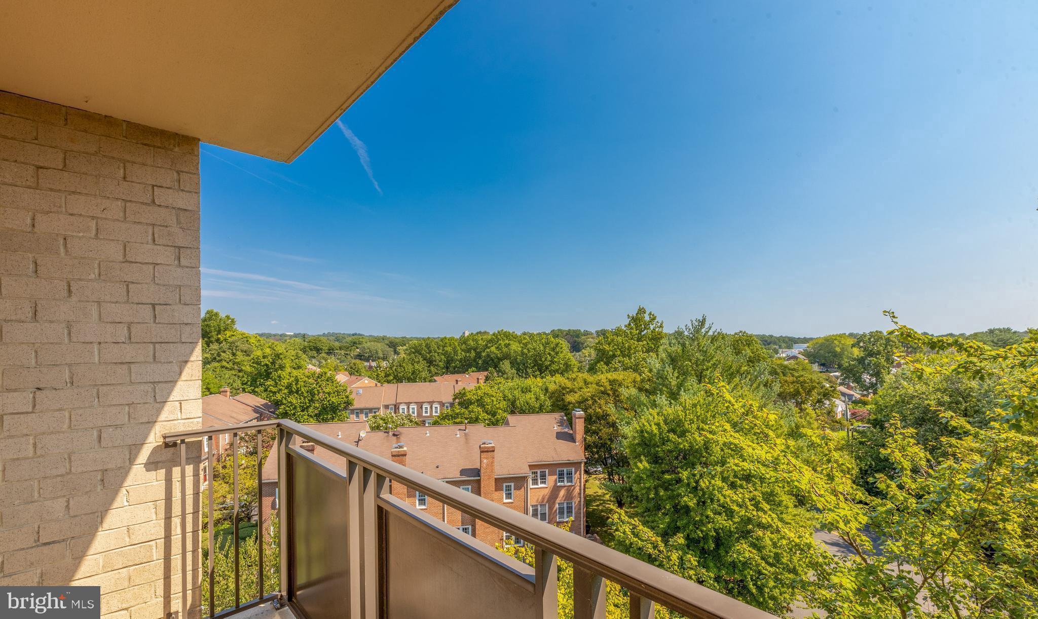 WOODLAKE TOWERS - Residential