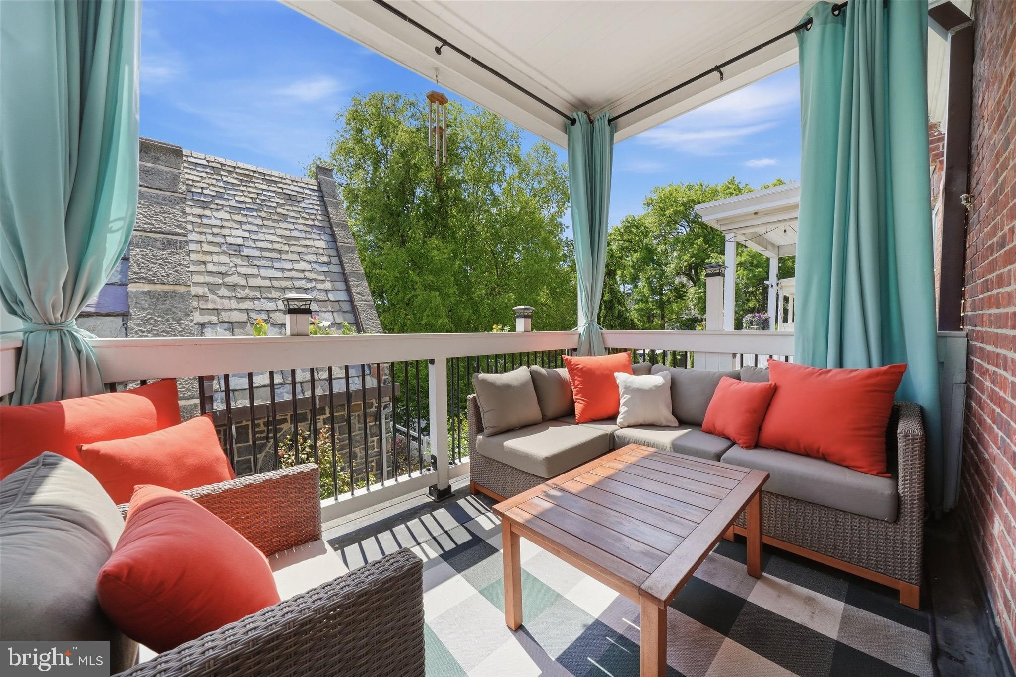 COOL SPRING - Residential
