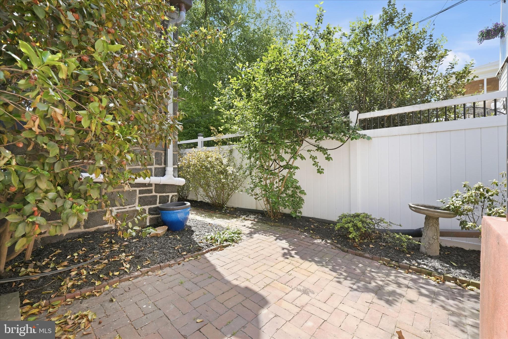 COOL SPRING - Residential