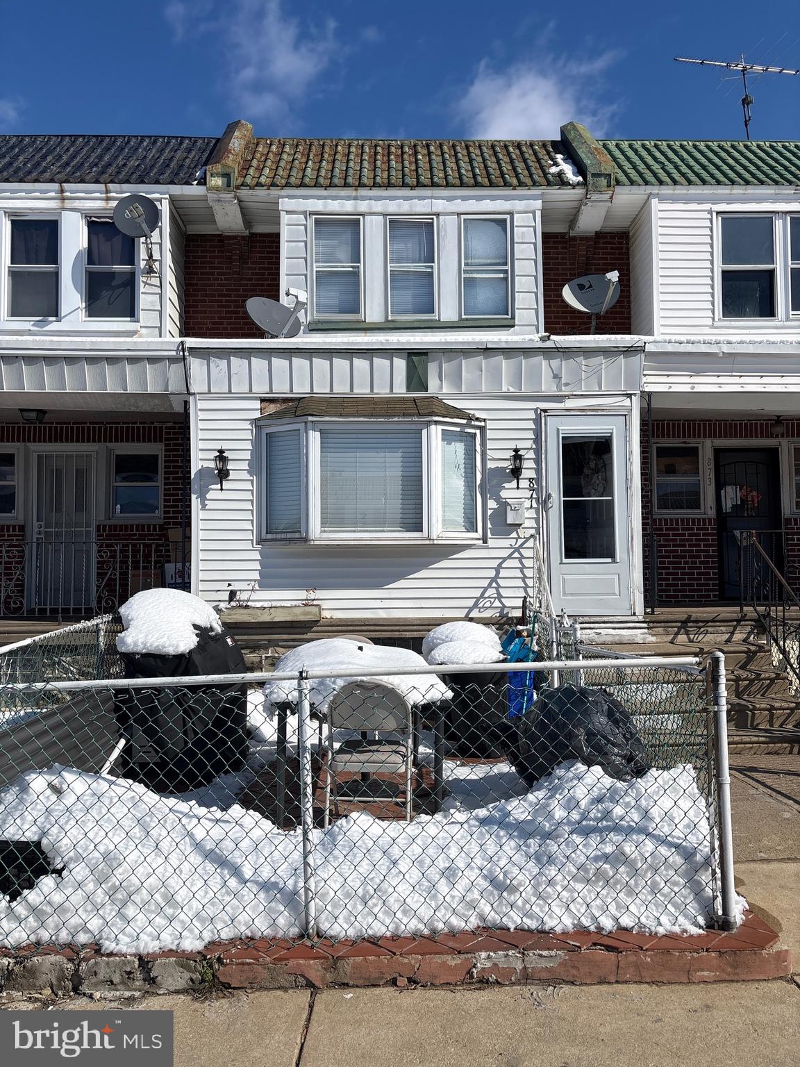 OXFORD CIRCLE - Residential