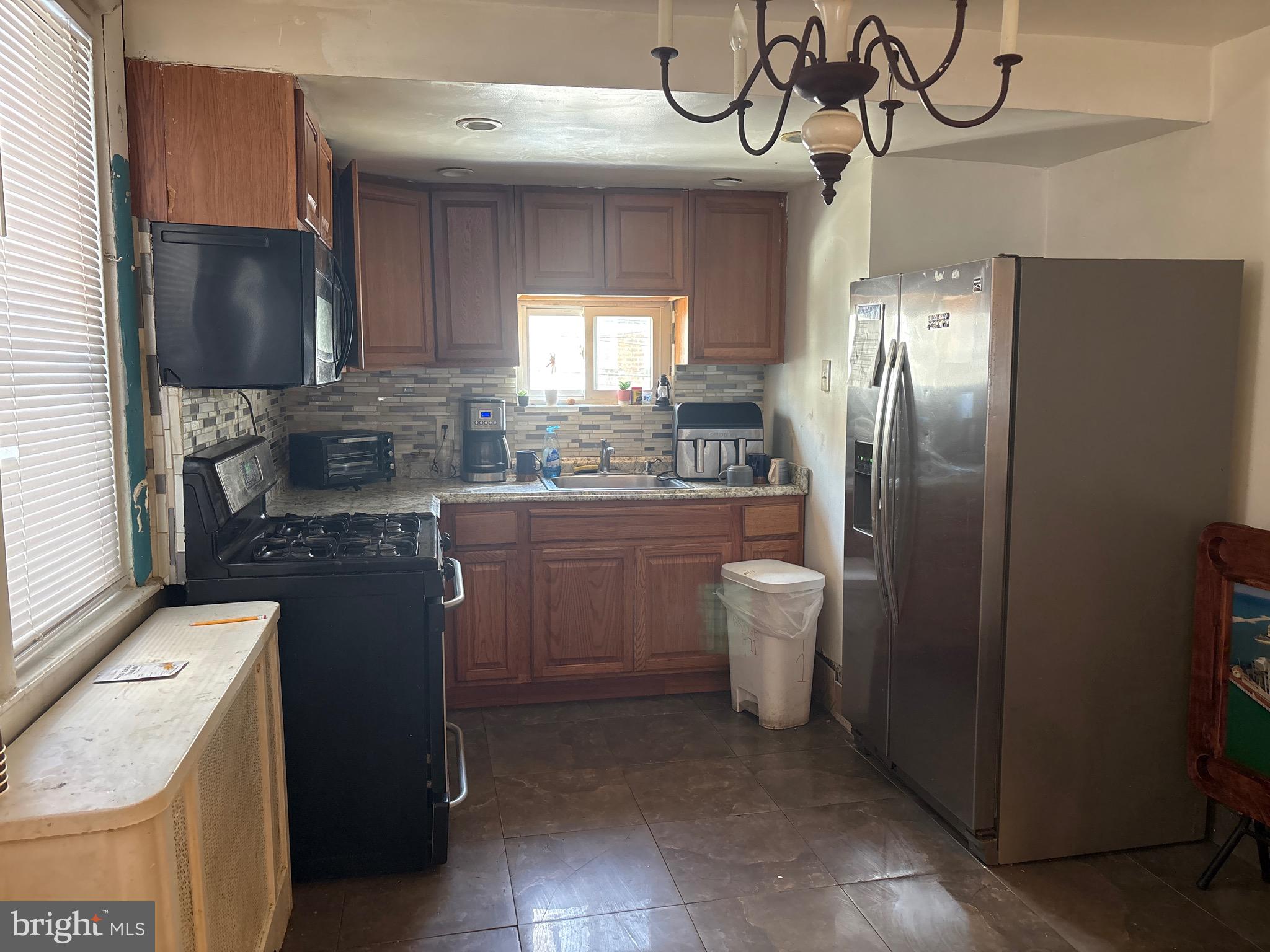 OXFORD CIRCLE - Residential