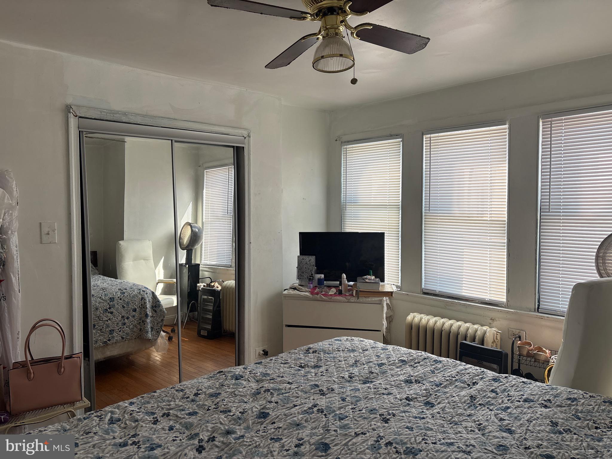 OXFORD CIRCLE - Residential