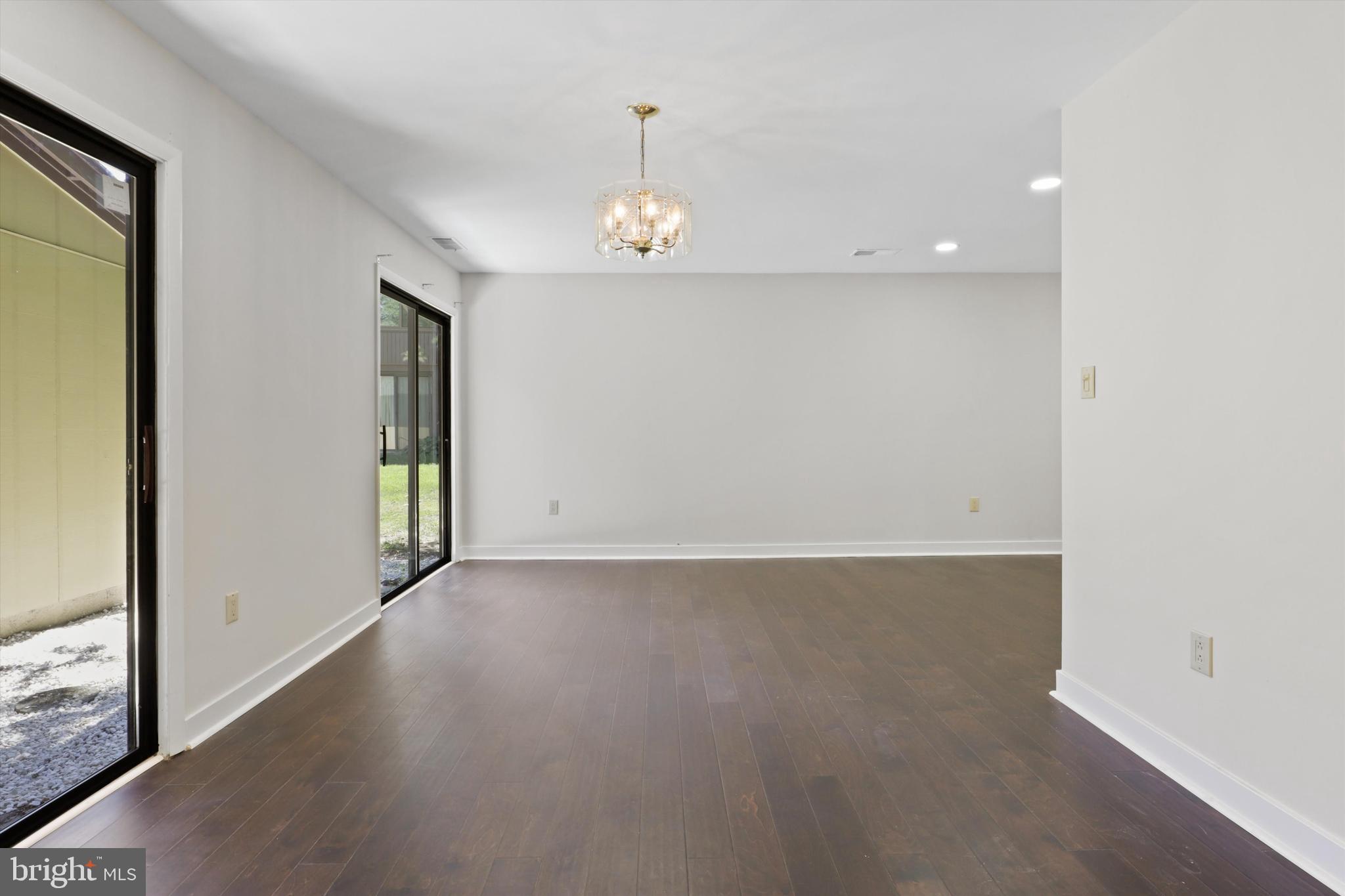 LAKE RIDGE - Residential