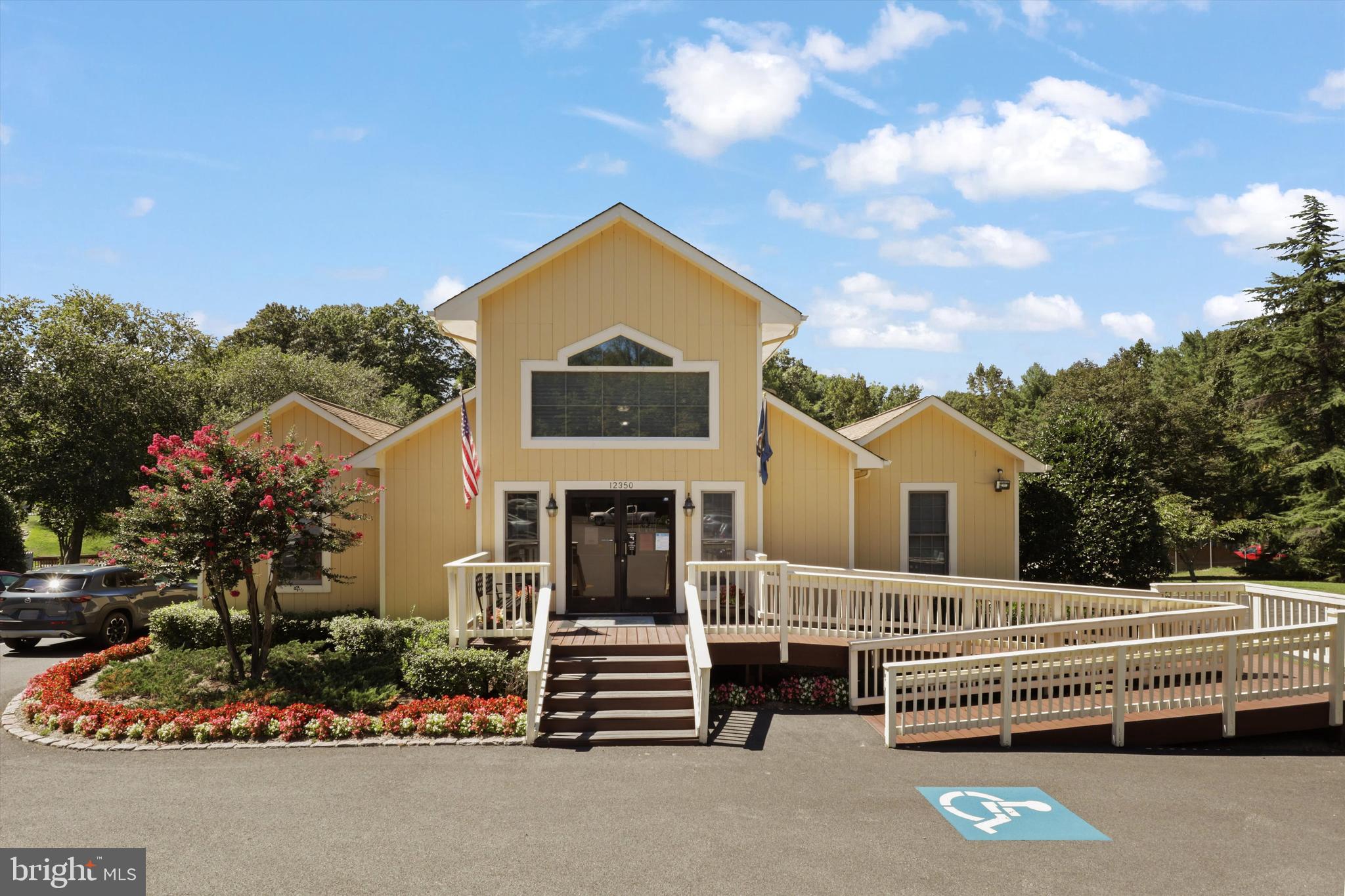 LAKE RIDGE - Residential