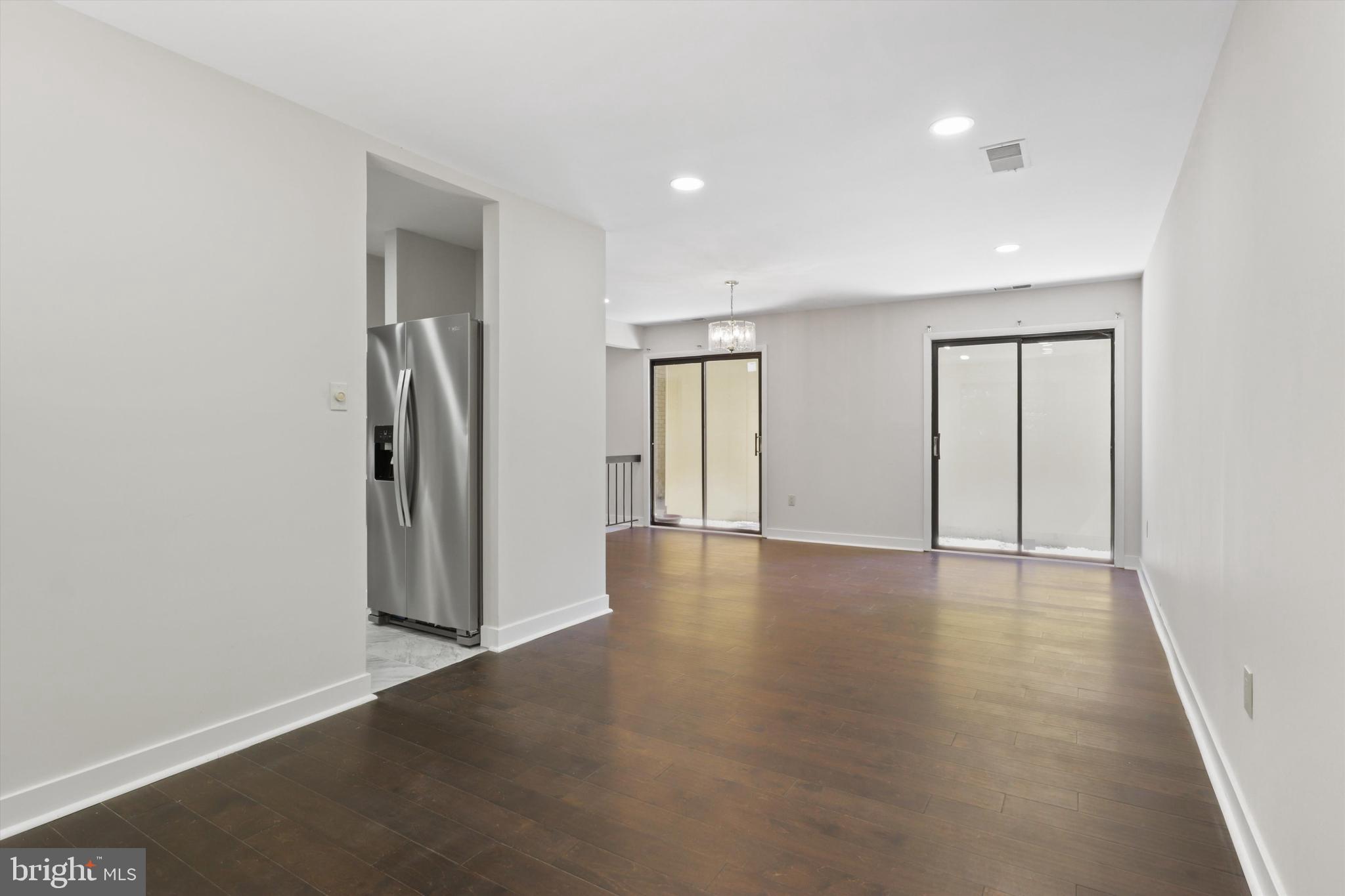 LAKE RIDGE - Residential