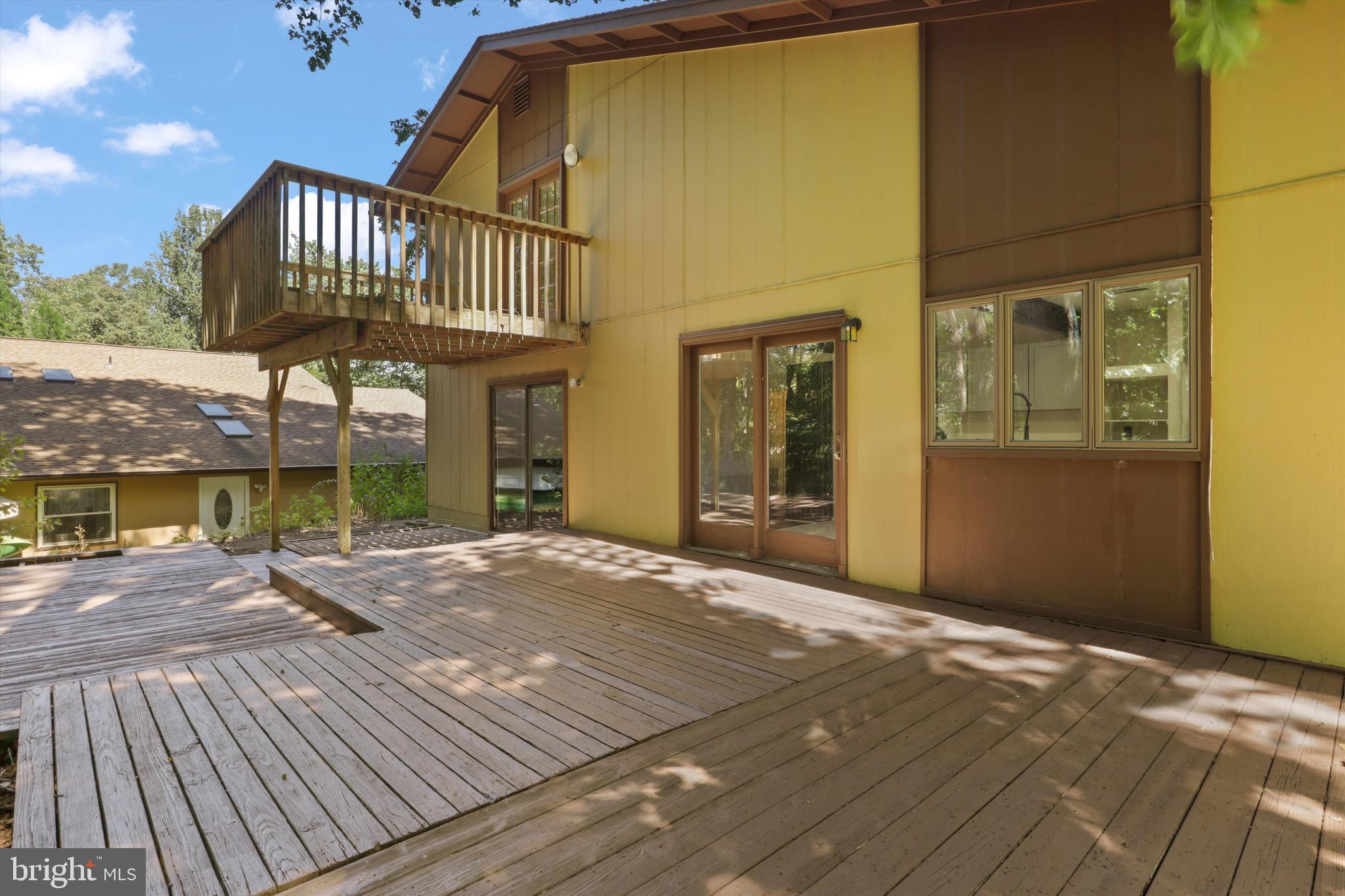 LAKE RIDGE - Residential