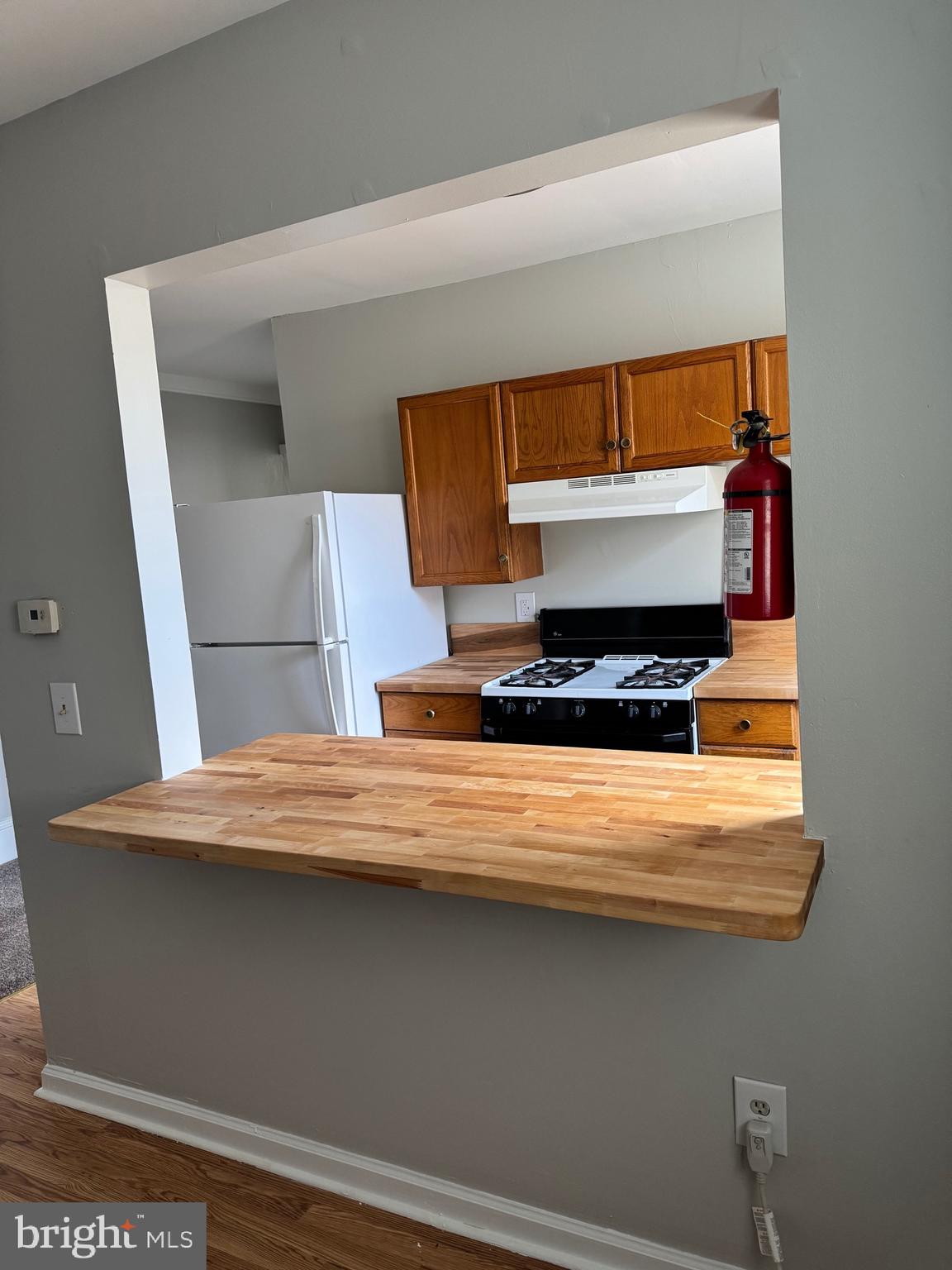 13 W UNION STREET