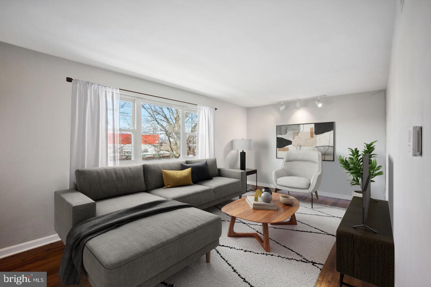 VILLAGES AT FALLS CHURCH - Residential Lease