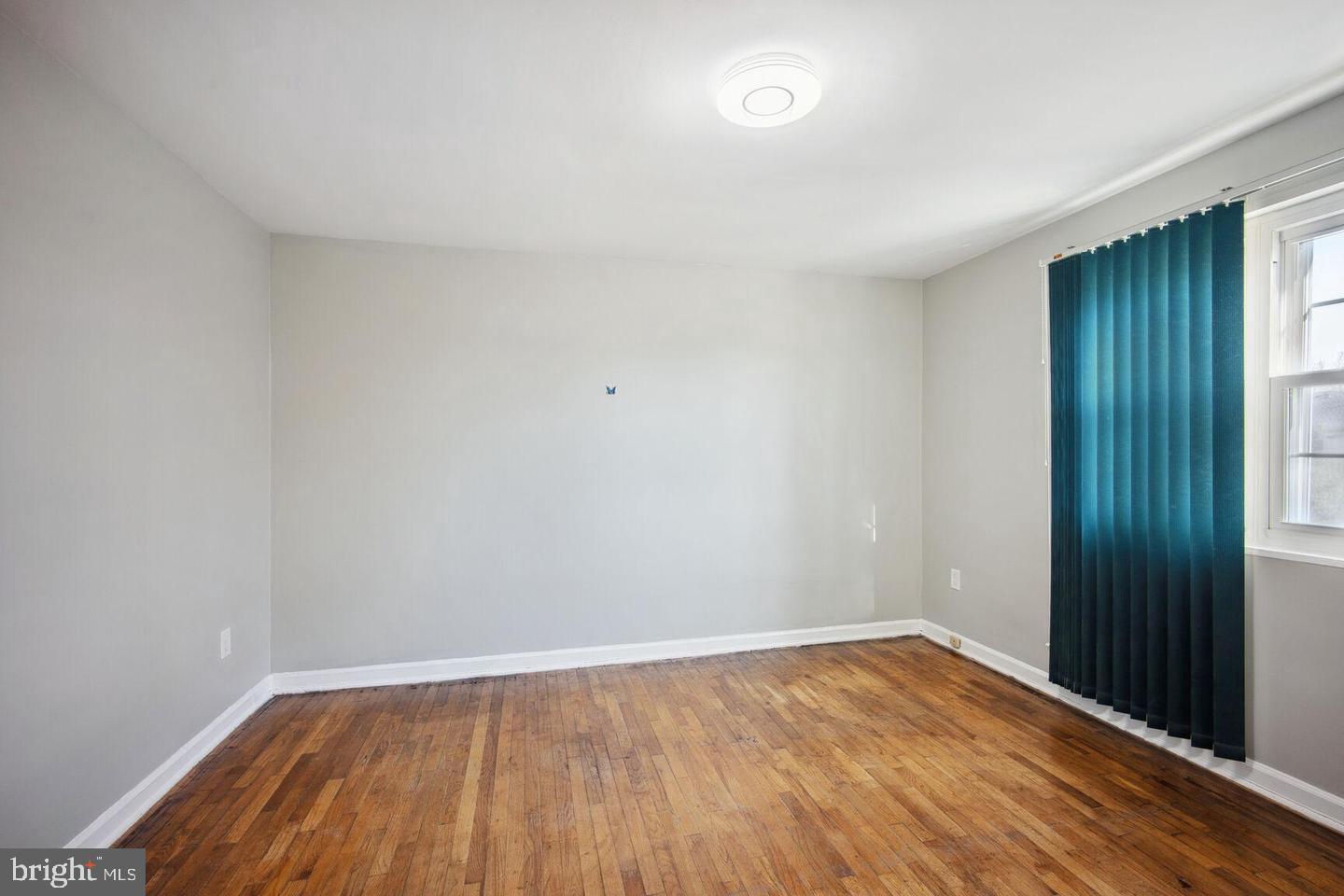 VILLAGES AT FALLS CHURCH - Residential Lease