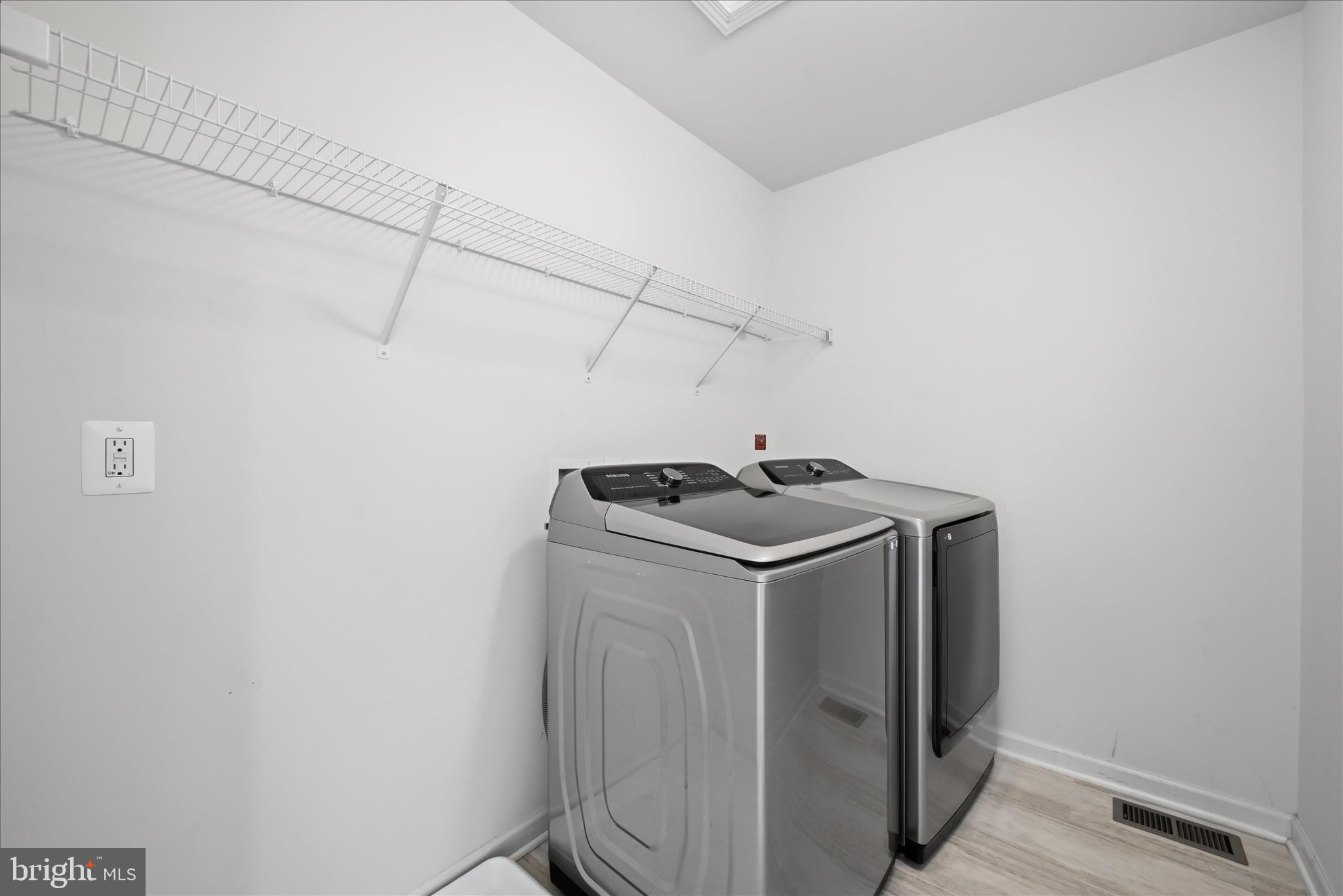 SNOWDEN BRIDGE - Residential