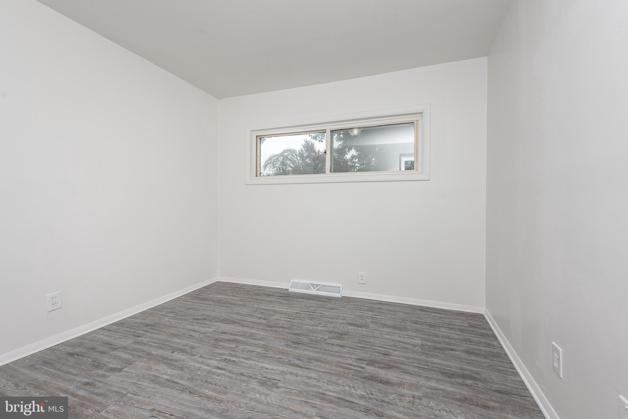 ABERDEEN HILLS - Residential