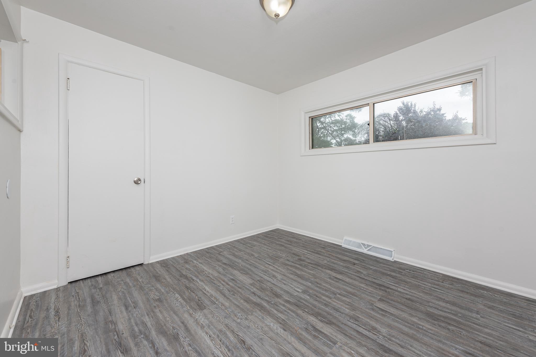 ABERDEEN HILLS - Residential