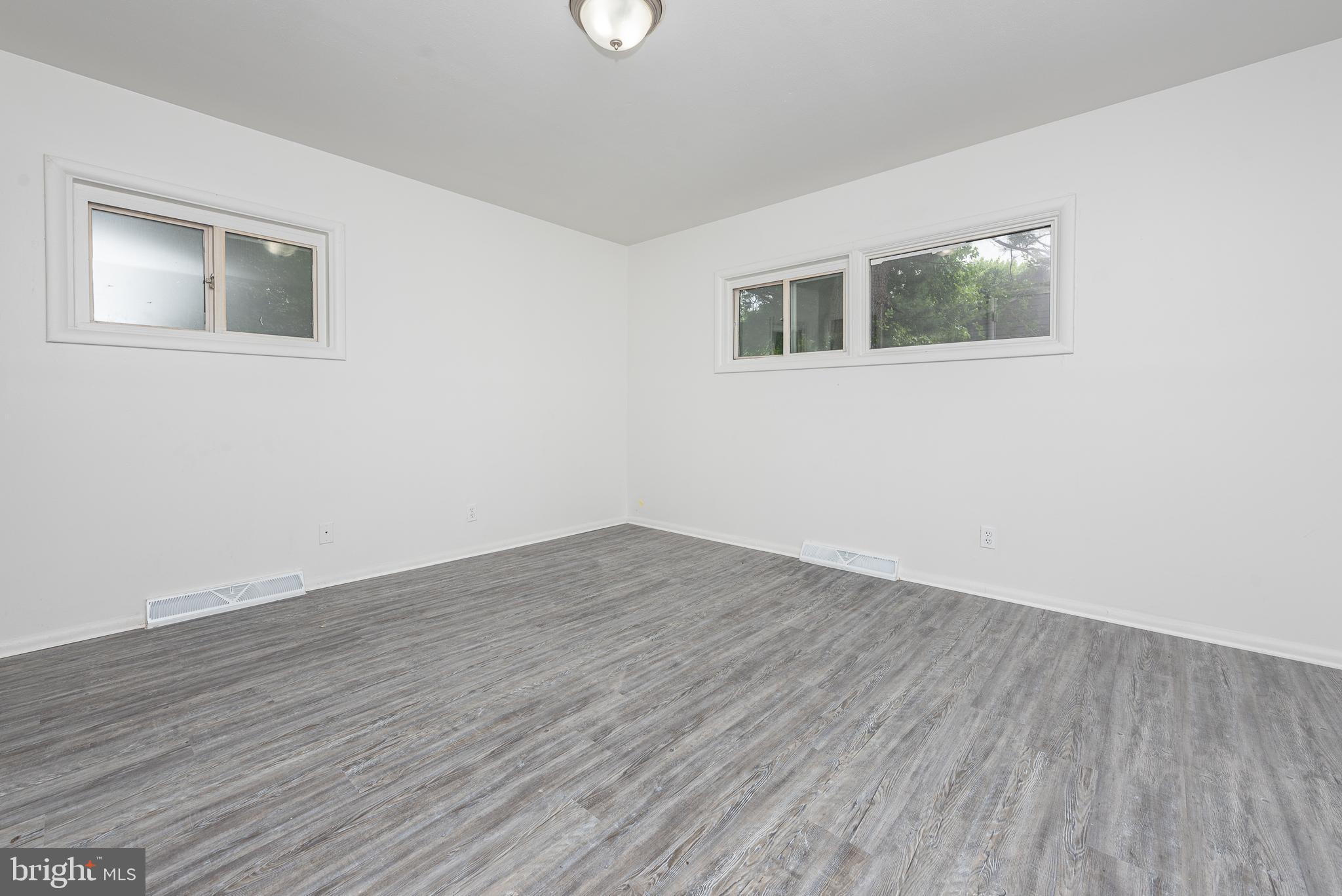 ABERDEEN HILLS - Residential