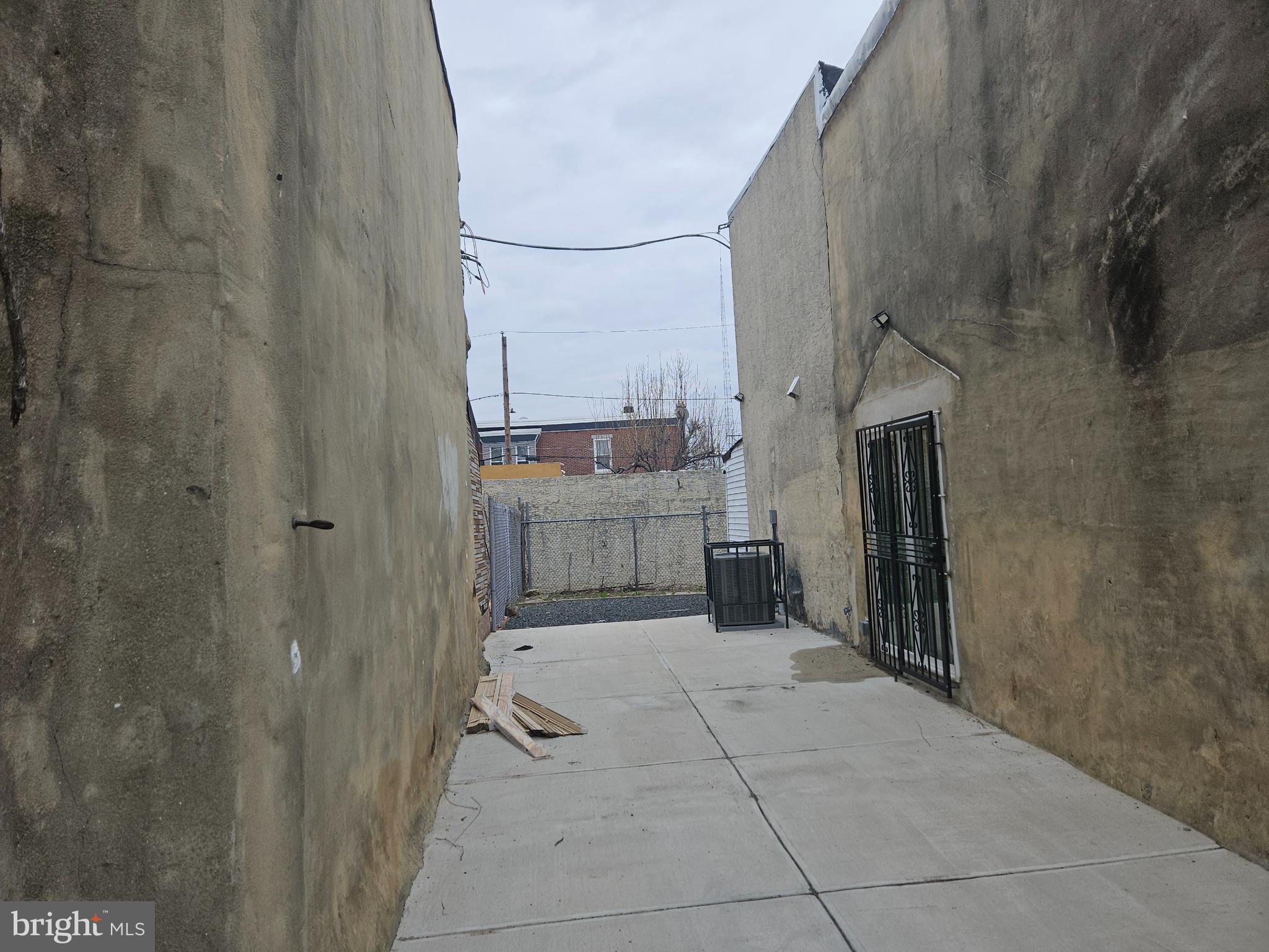 1845 E ALBERT STREET