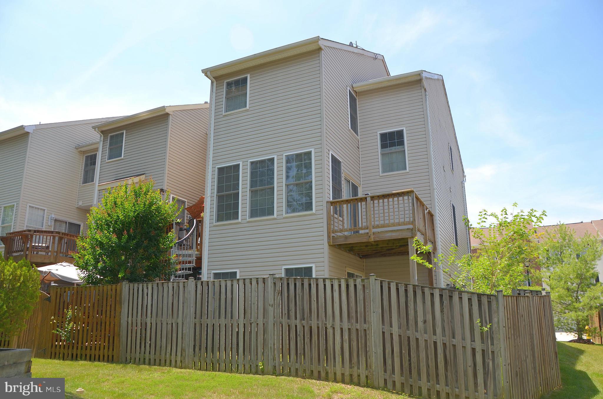 RIVER OAKS - Residential