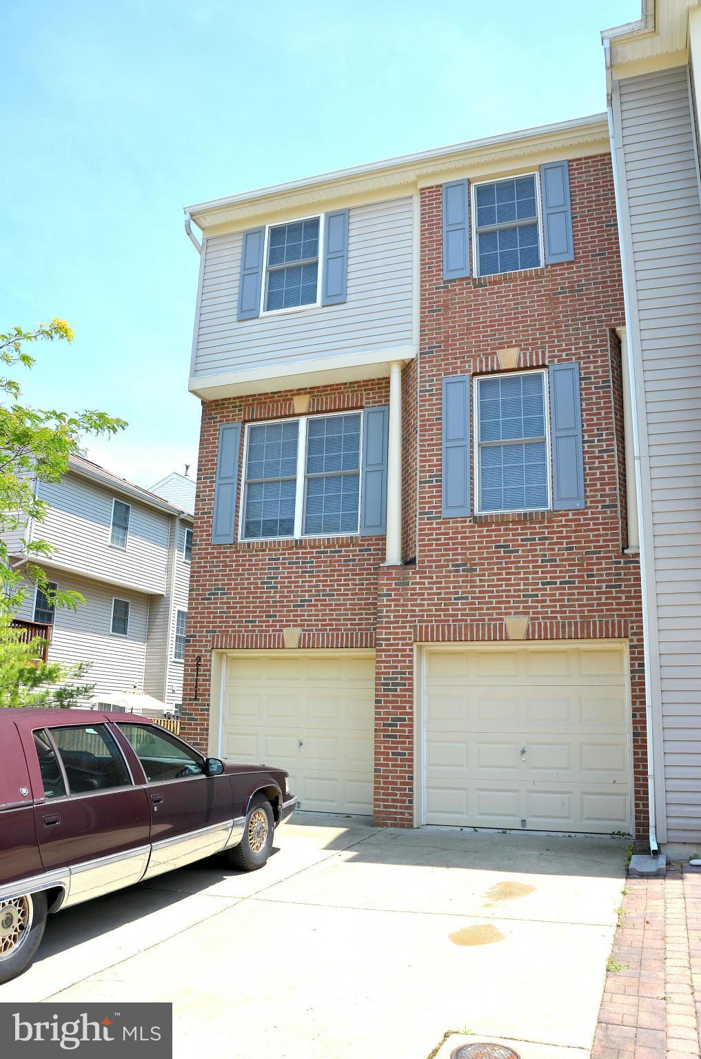 RIVER OAKS - Residential