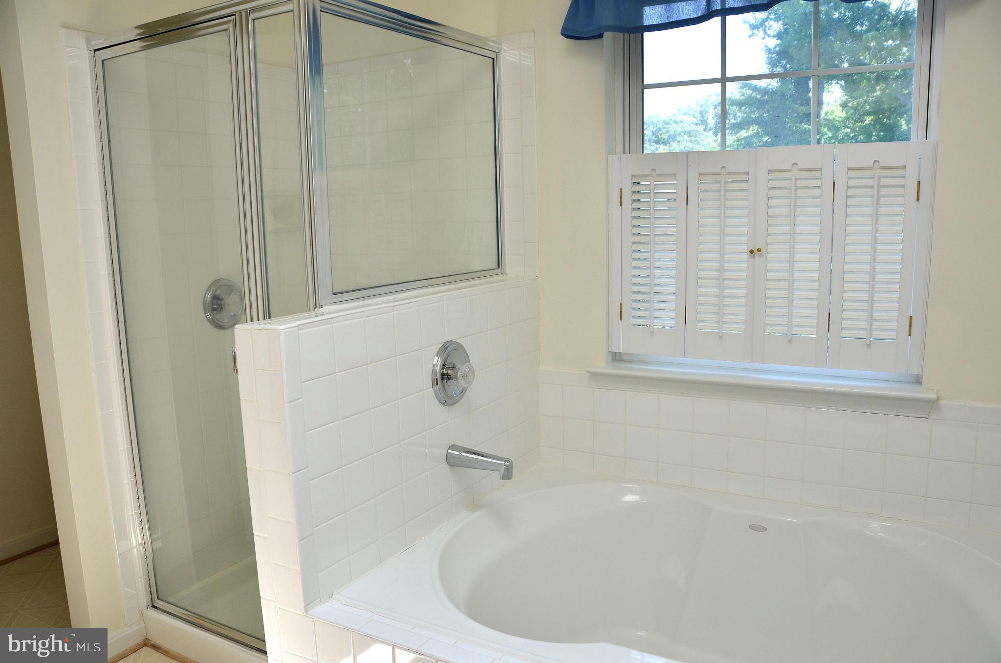 RIVER OAKS - Residential