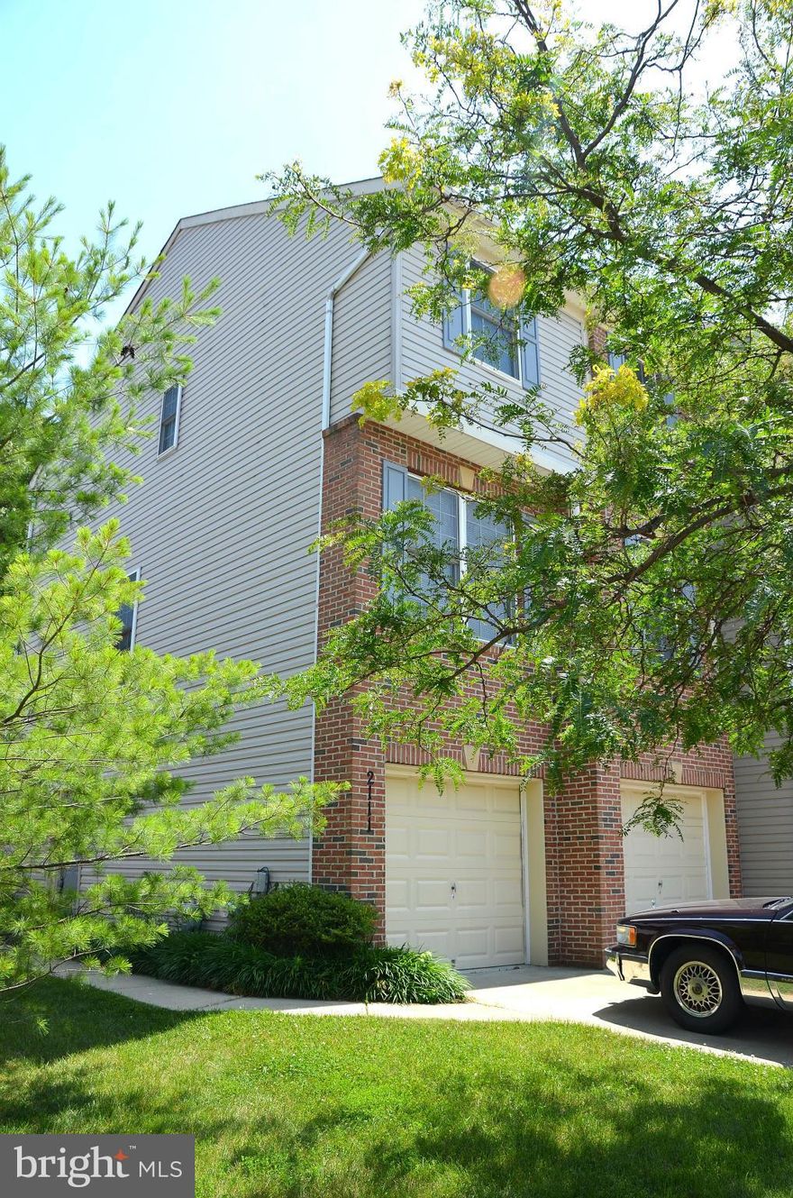 CONVENIENT LOCATION--THREE LEVELS--TWO CAR GARAGE--HIGH CEILING WITH OPEN FLOORPLAN--KITCHEN BUMP OUT FOR TABLE OR SITTING AREA--HARDWOOD FLOORS--NEWER CARPET--NEWER PAINT--MAIN LEVEL WALKS OUT TO BRICK PAVER PATIO AND FENCED YARD--KITCHEN SLIDING GLASS DOORS TO 2nd LEVEL DECK--MASTER BATH WITH DUAL VANITIES, SEPARATE SHOWER AND TUB--WALK IN CLOSETS--UPPER LEVEL LAUNDRY--MOVE RIGHT IN!!