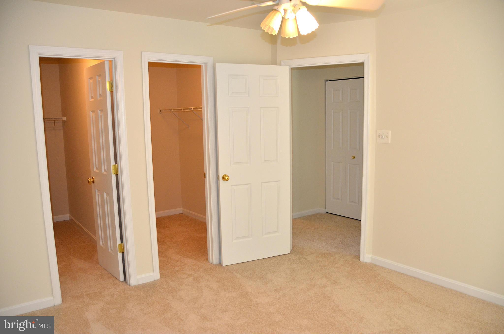 RIVER OAKS - Residential