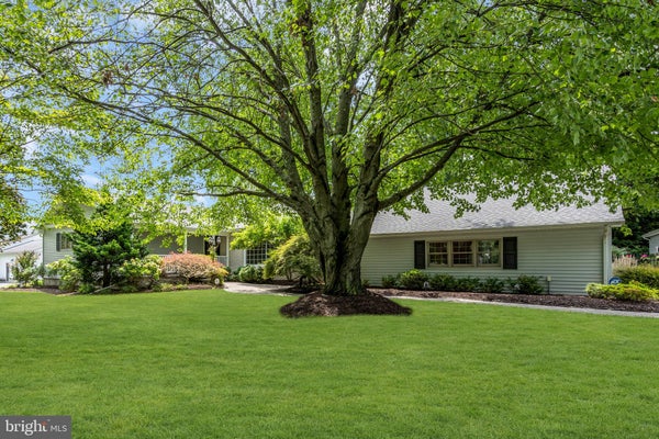 285 MEADOWBROOK RD, ROBBINSVILLE, NJ 08691 - Image efb3480c8701a4b9eef9b3b6a2b6155c/126706563