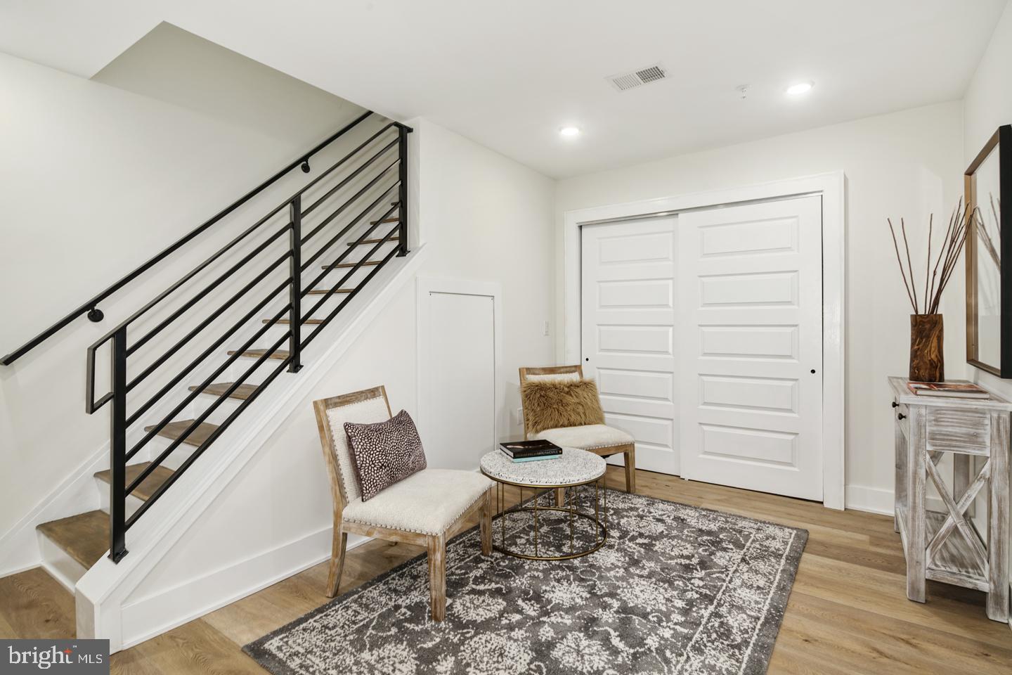 GRADUATE HOSPITAL - Residential Lease