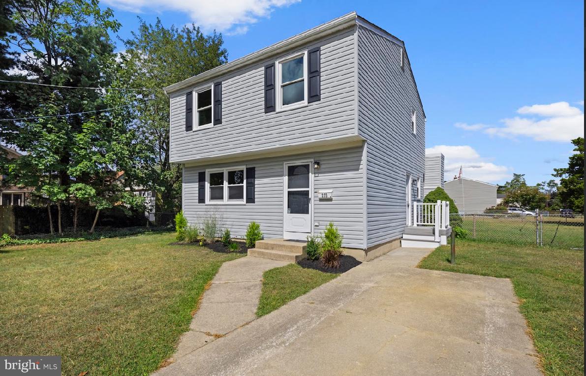 223 CLARENCE AVENUE