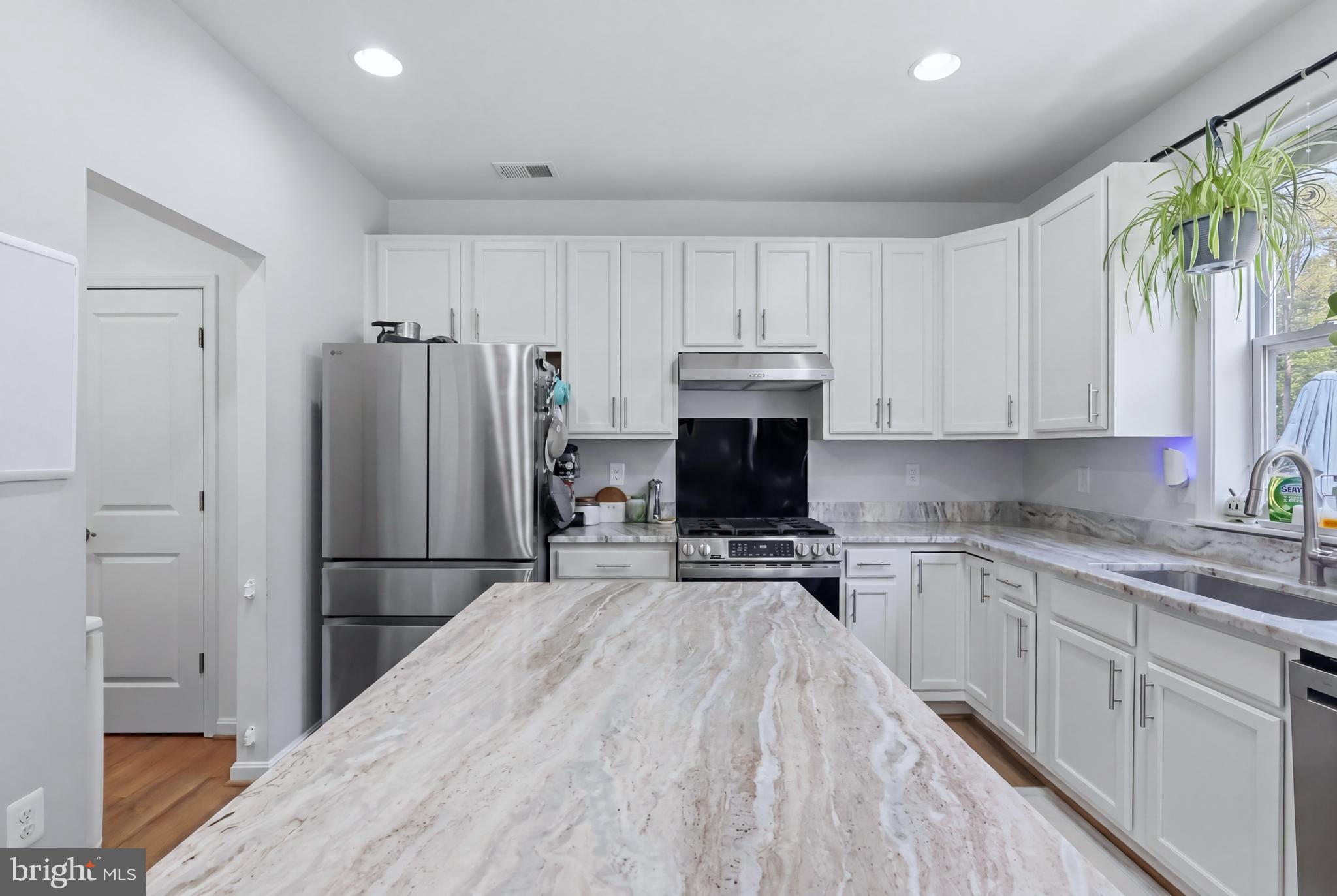 20724 HILTON RUN COURT
