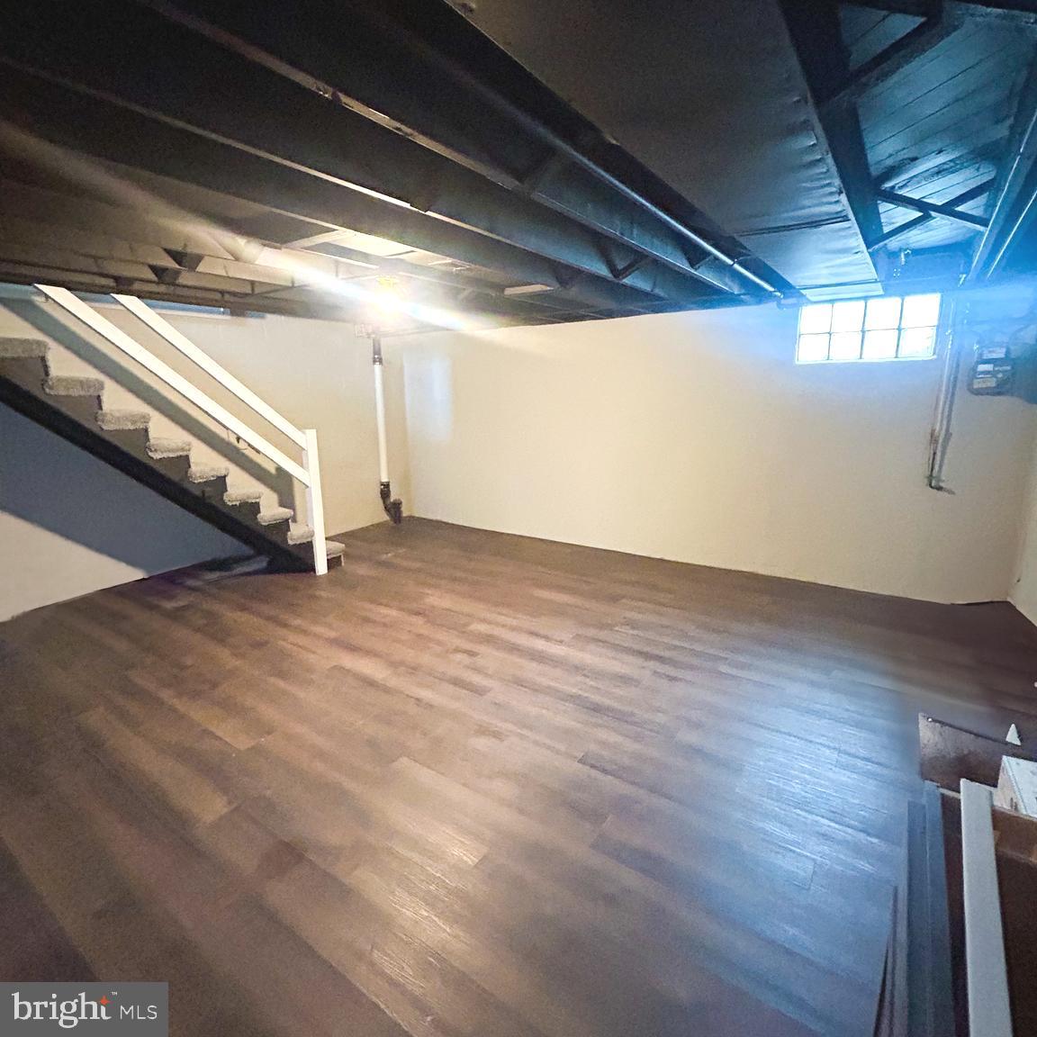 IDLEWOOD - Residential Lease