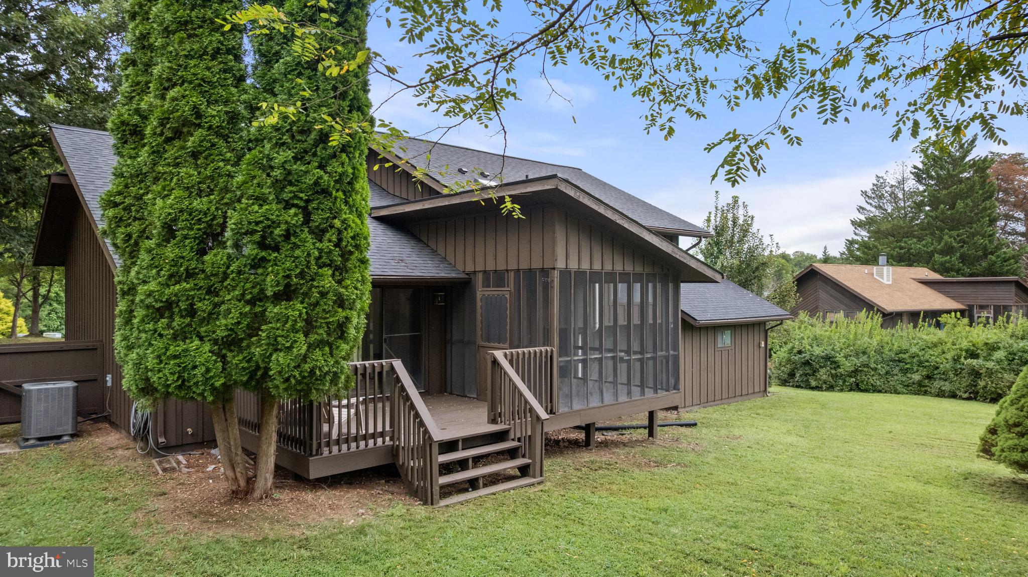 203 THE WOODS ROAD