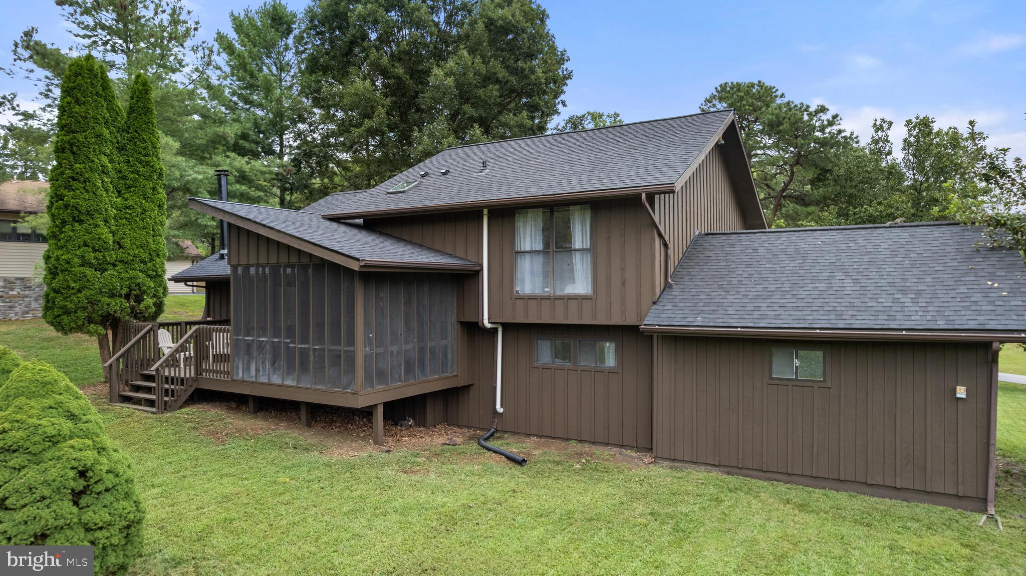 203 THE WOODS ROAD